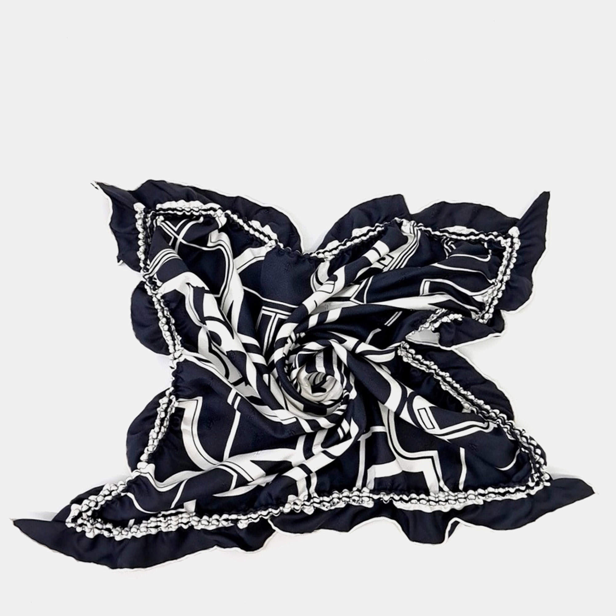 Pre Owned Hermes Coupe Tattooage Navy Blue/White Silk Scarf