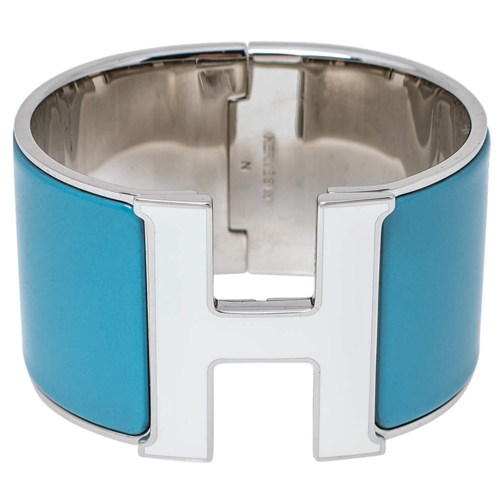 Pre Owned Hermès Clic Clac H Blue & White Enamel Palladium Plated Extra Wide Bracelet PM