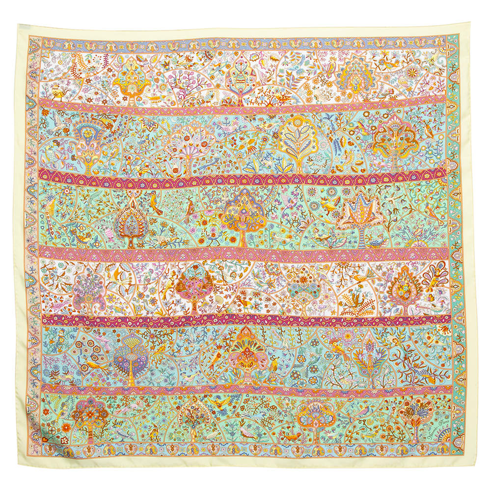 Pre Owned Hermès Pale Yellow Au Pays Des Oiseaux - Fleurs Silk Scarf