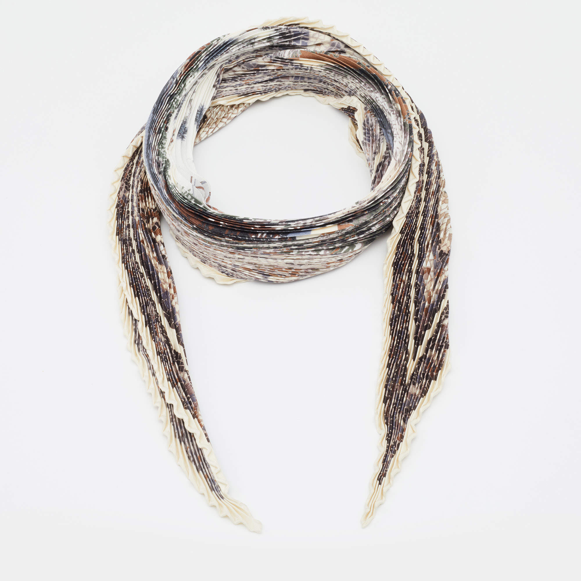 Pre Owned Hermès Ivory Sous Le Cedre Silk Plisse Scarf