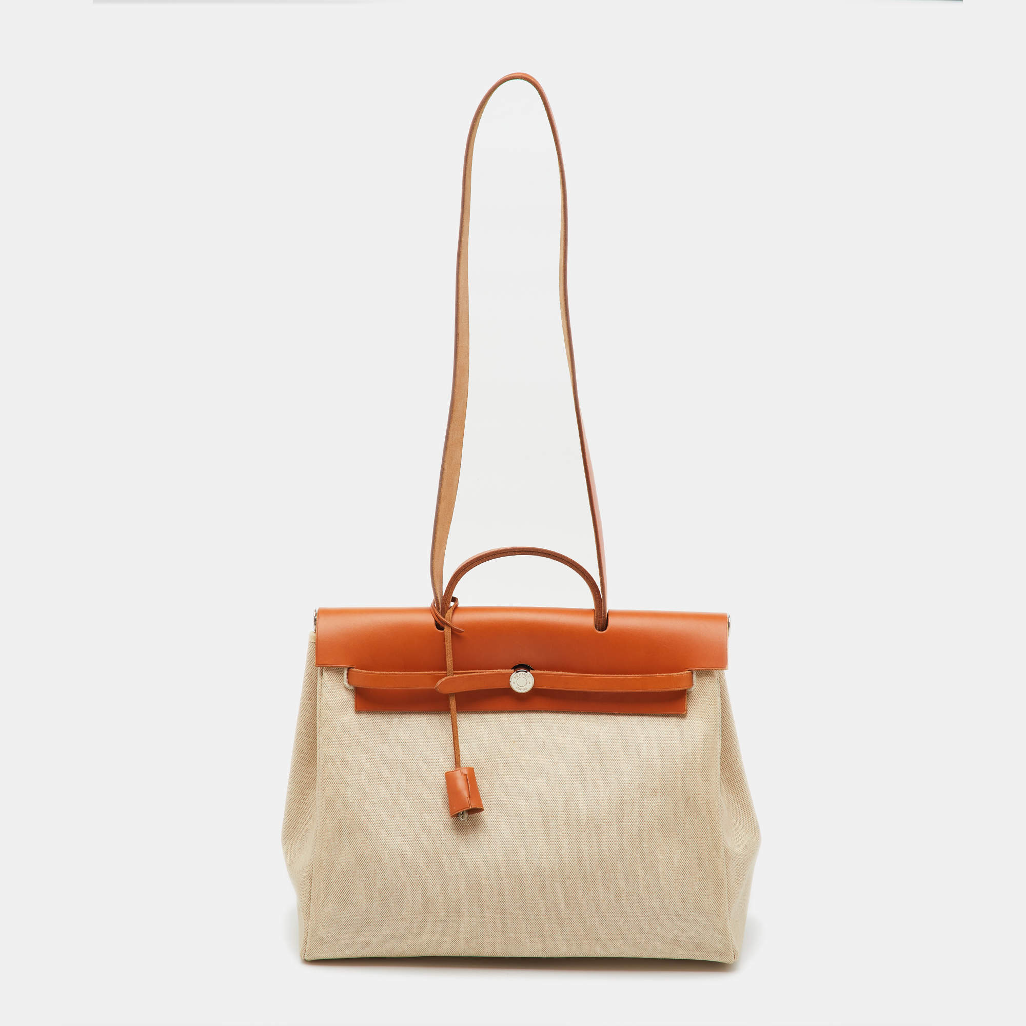 Pre Owned حقيبة هيرمس 39 هيرباغ 1 في 2 بلون طبيعي وقماش فاتح وجلد فاش هانتر