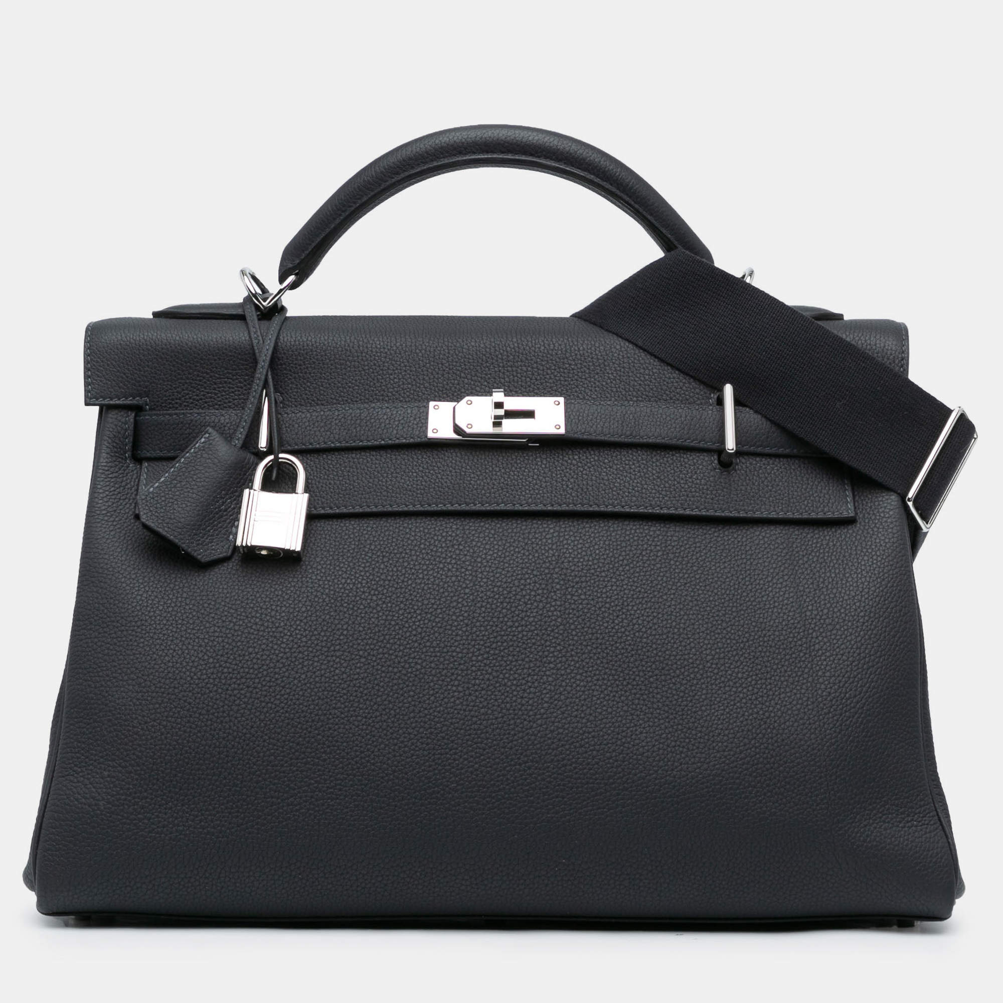 مملوكة مسبقًا حقيبة هيرمس كيلي ماكسي 42 جلد توغو أسود للكتف