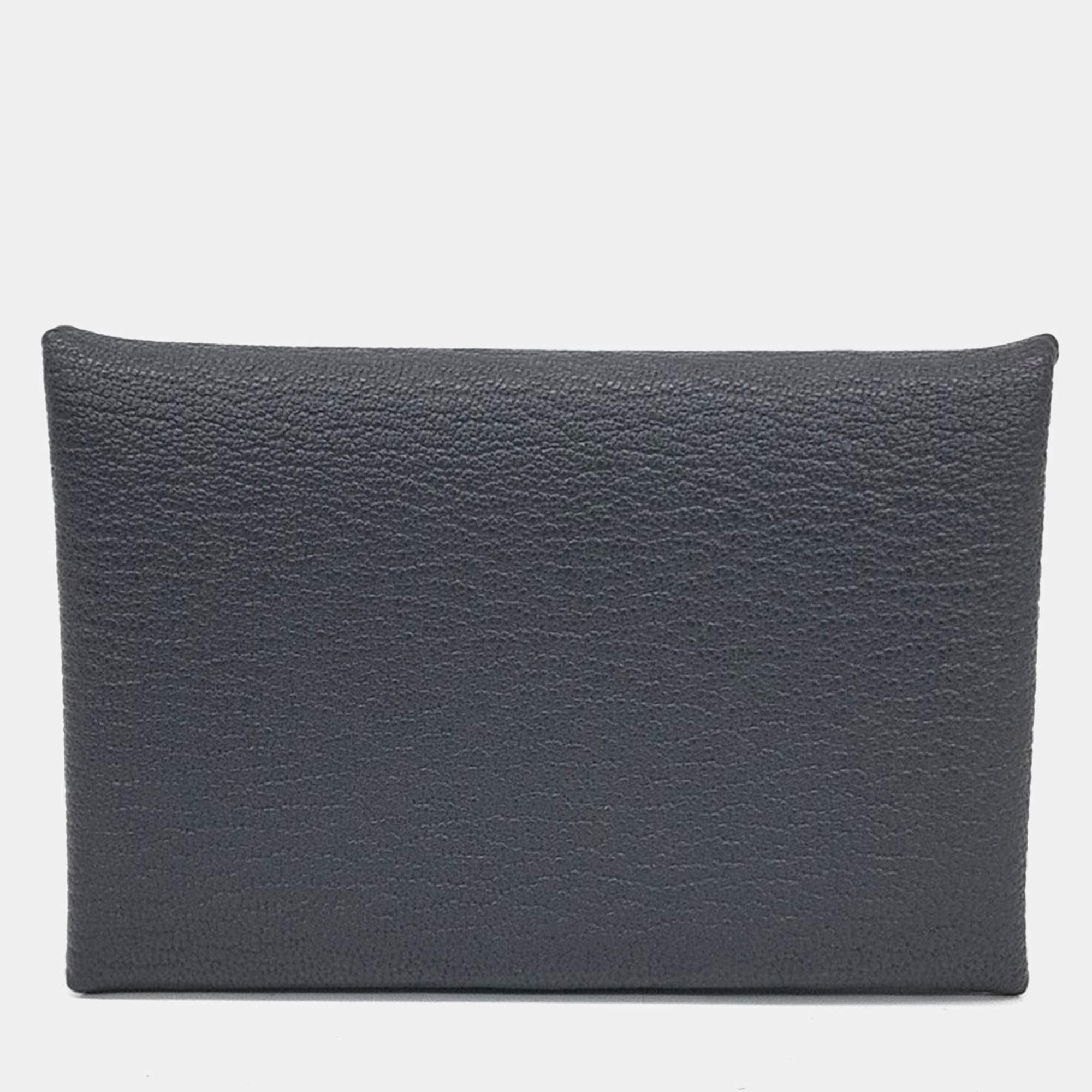 مملوكة مسبقًا Hermes Black Leather Calvi Card Holder