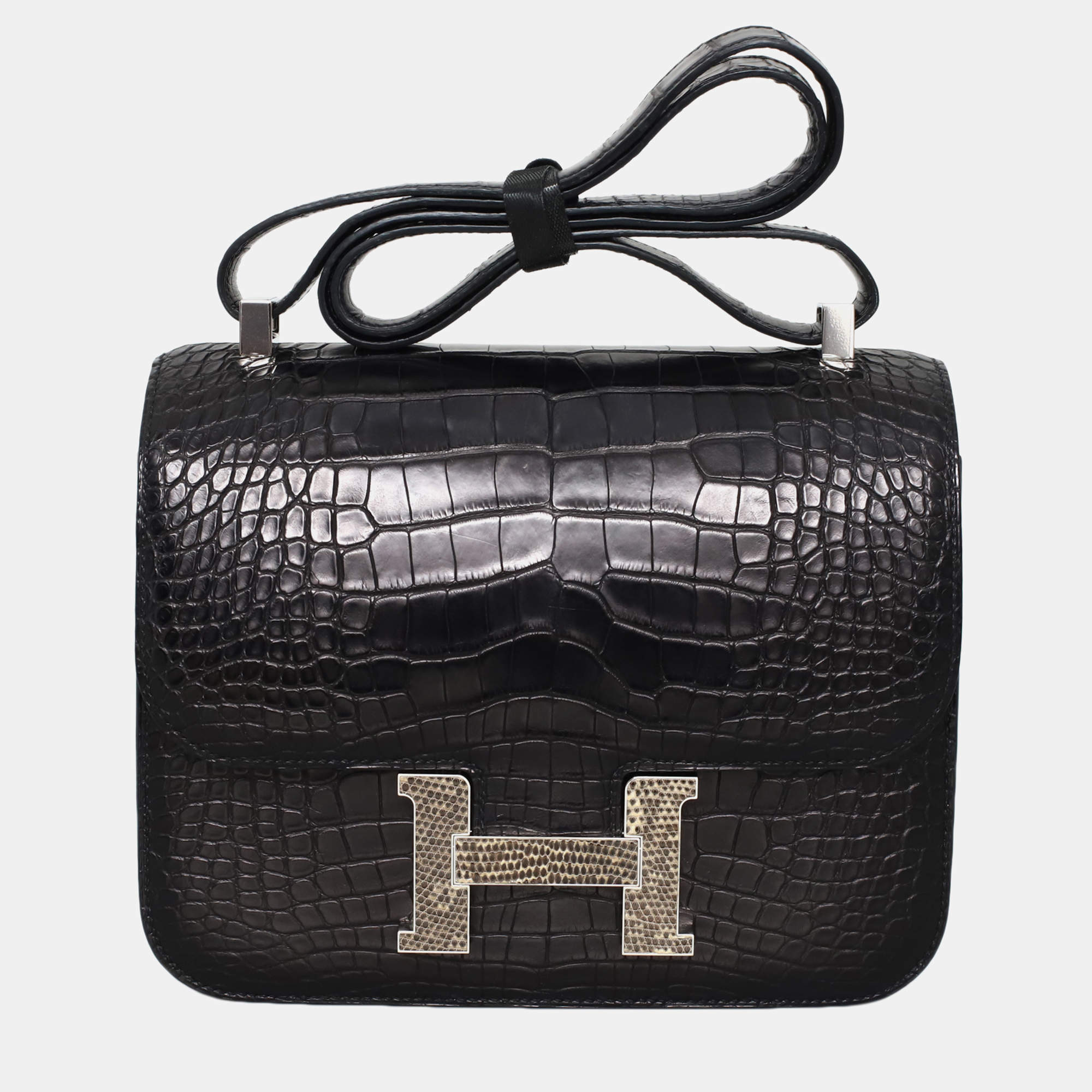 مملوكة مسبقًا Hermes Matte Alligator Constance 24 Bag