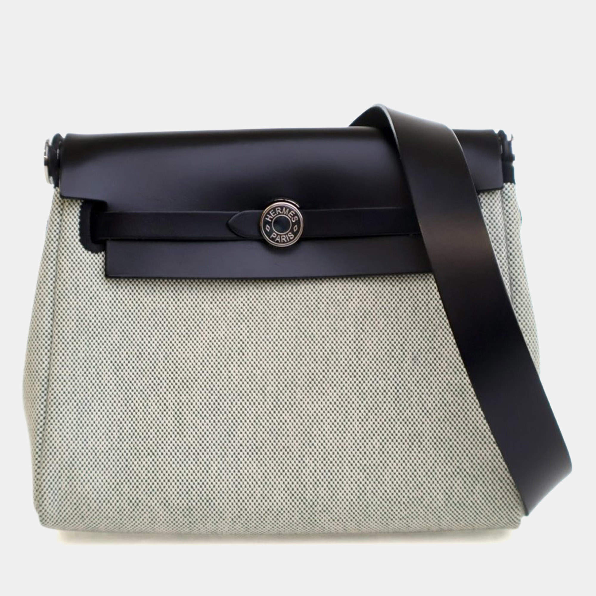 Pre Owned حقيبة هيرمس هيرباج زيپ قماش عسكري متوسط أخضر 20