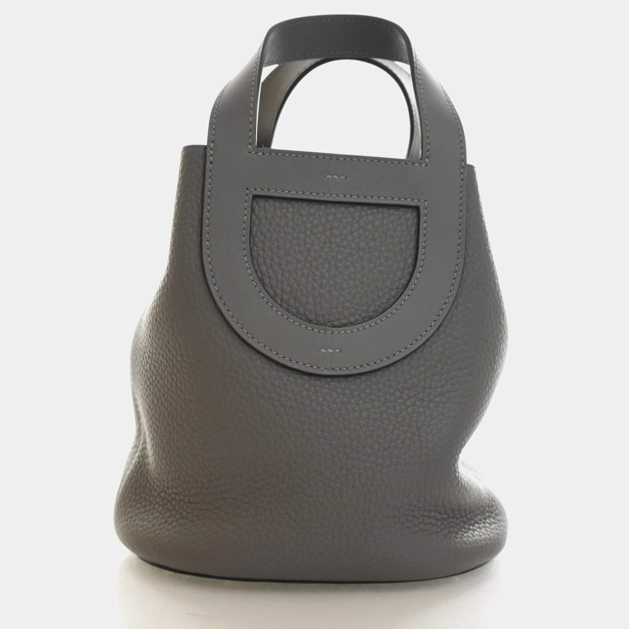 Pre Owned Hermes In -The -Loop 18 Gris Meyer Taurillon Clemence Swift Calfskin Leather Bucket Bag