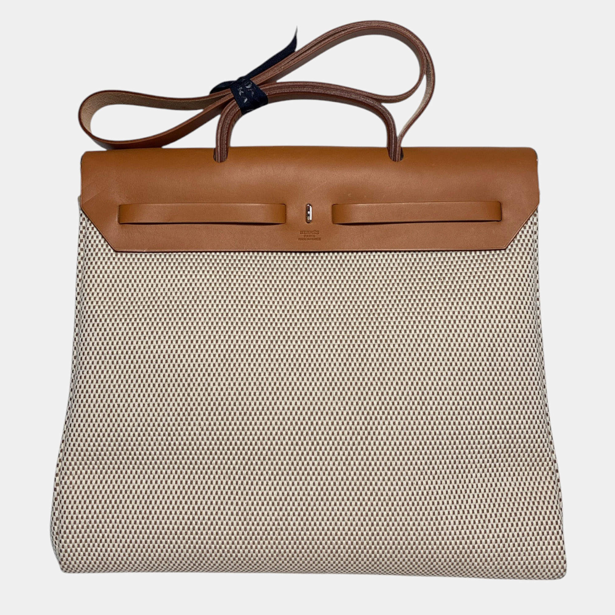 مملوكة مسبقًا Hermes Herbag 39 in Vache Hunter Sable/Ecru PHW