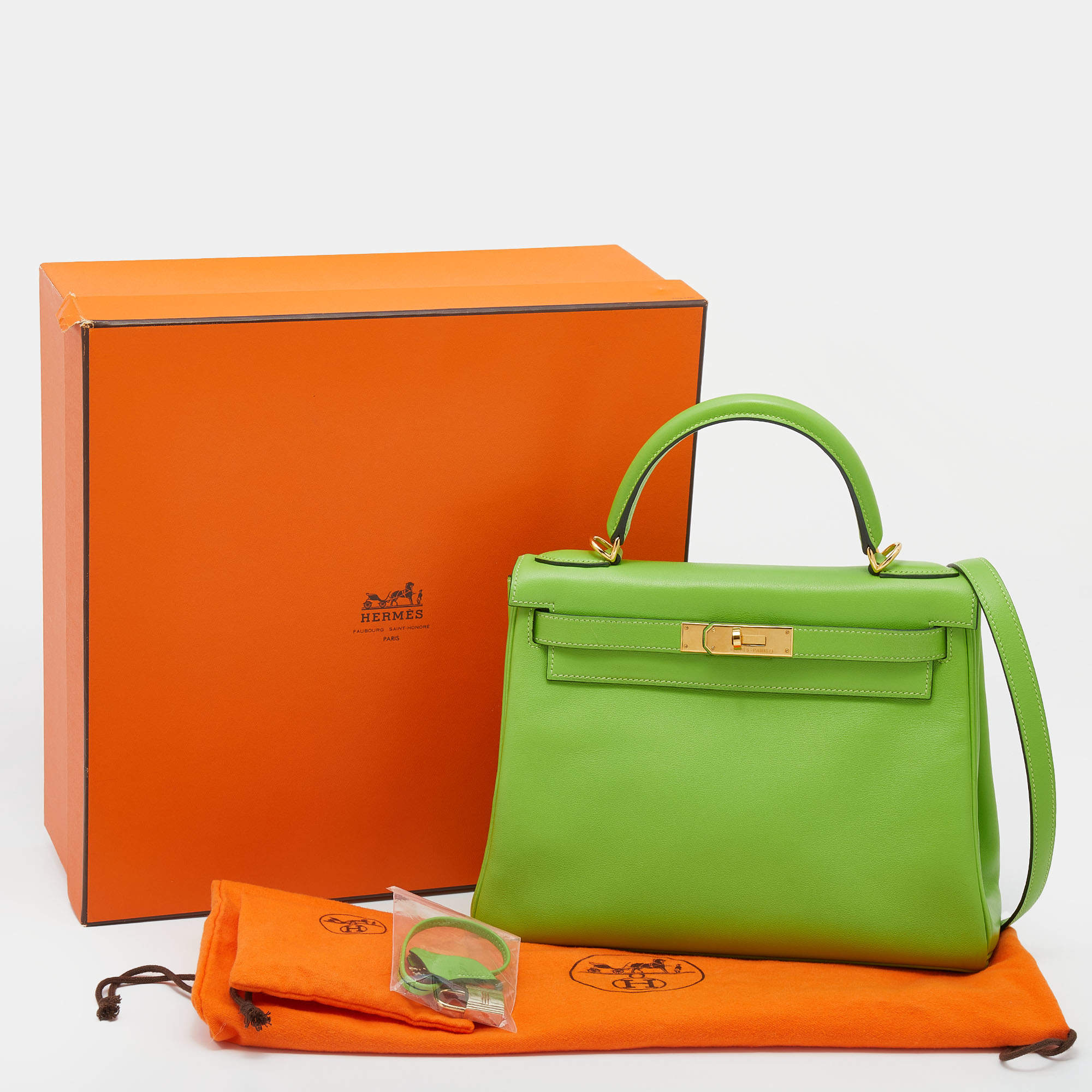 Kelly 32 leather handbag Hermès Green in Leather - 34193694