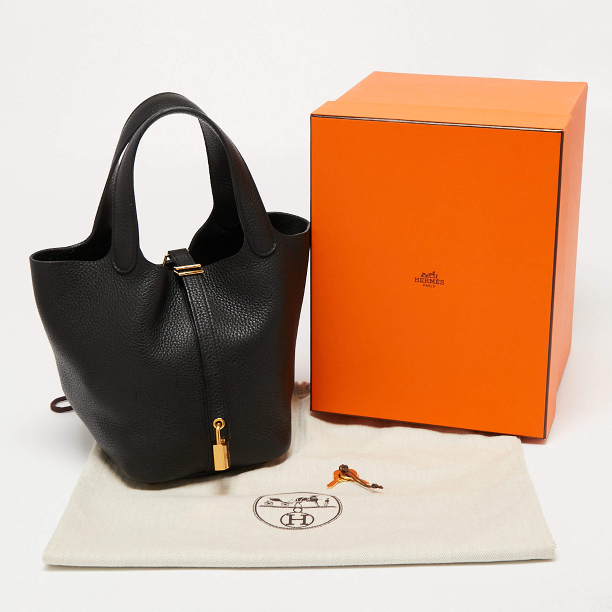 New] Hermès Picotin Lock 26  Noir/Black, Taurillon Clemence Leather, – The  Super Rich Concierge Malaysia