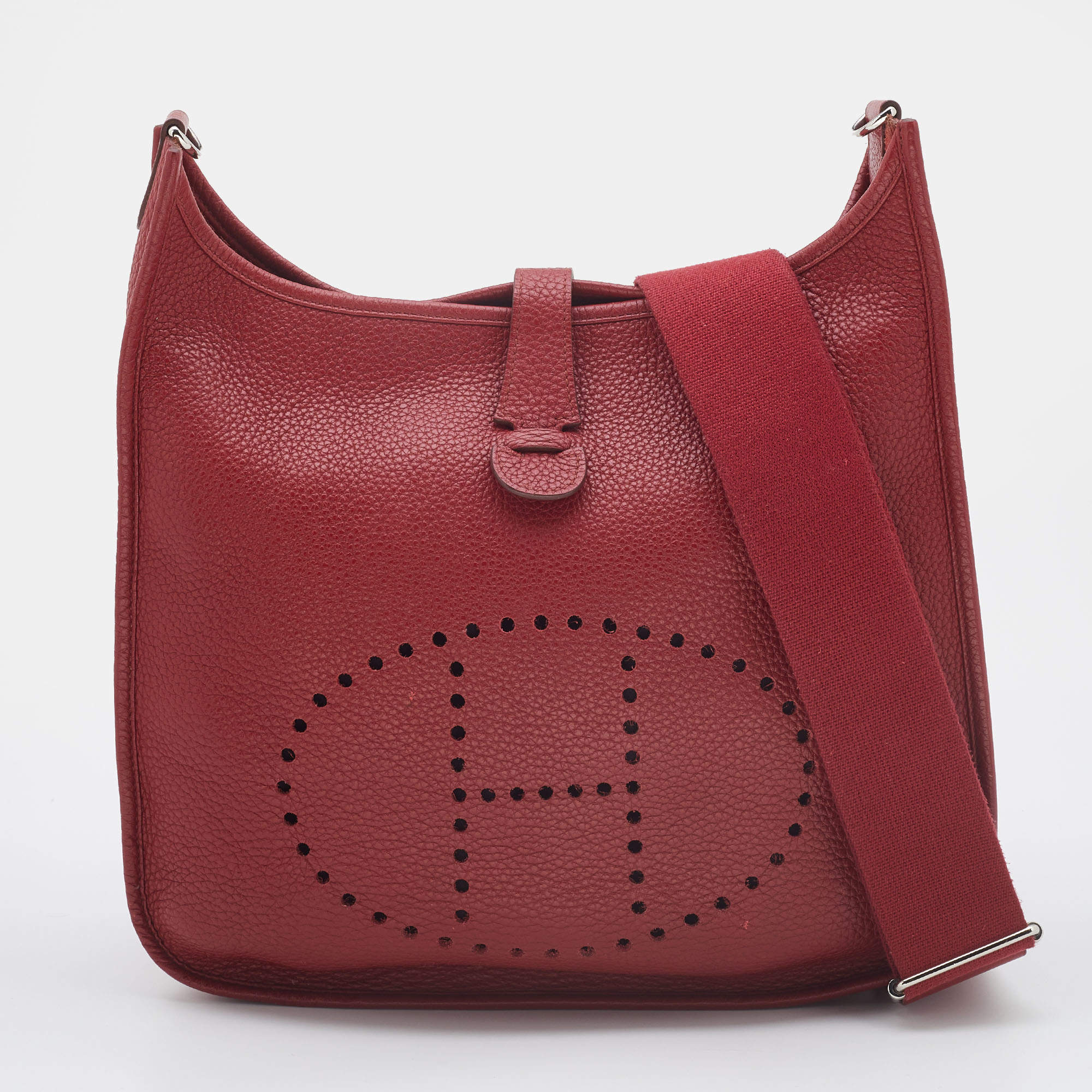 HERMES Evelyne III Clemence Leather Crossbody Bag Red