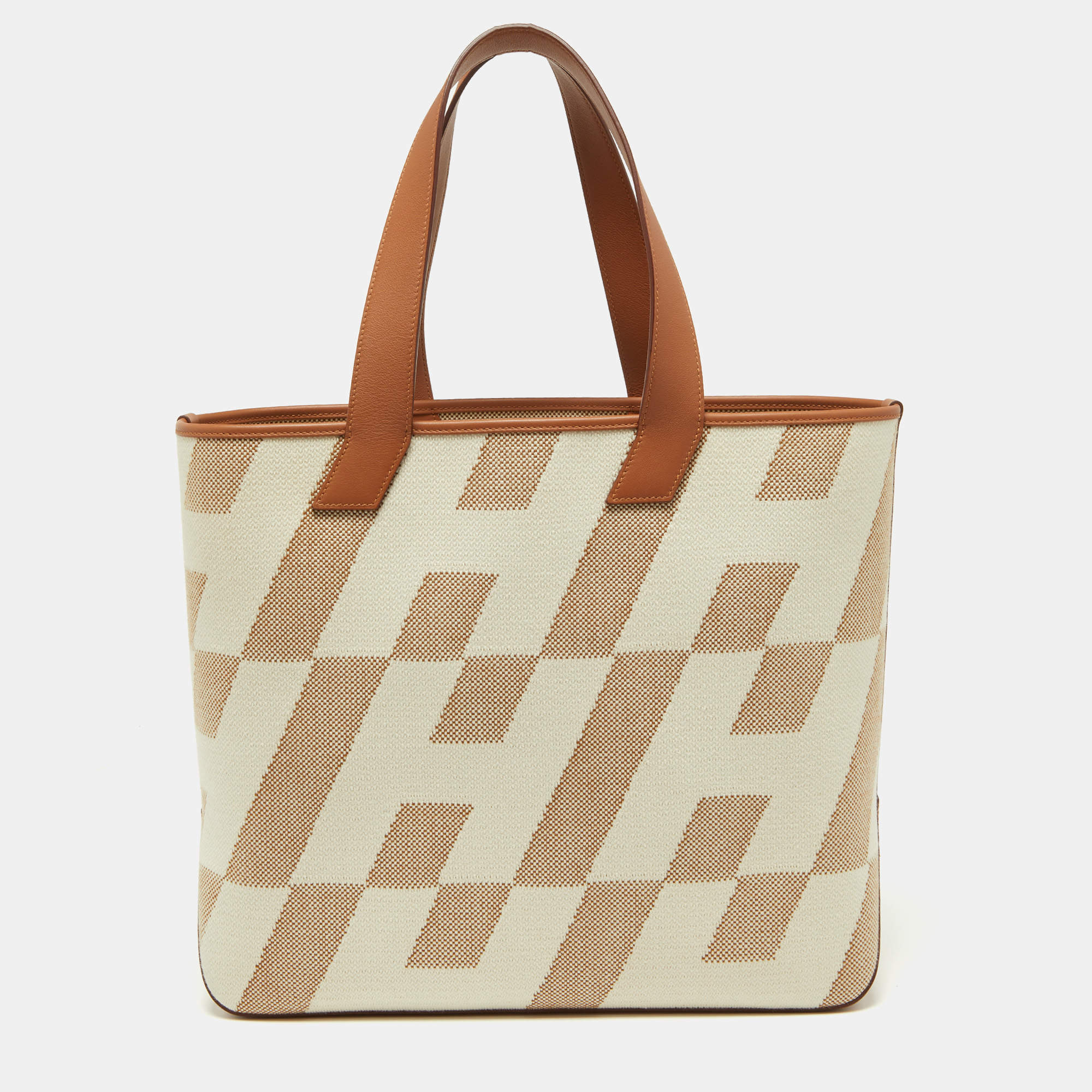 مملوكة مسبقًا Hermes Ecru/Gold Canvas and Swift Leather Cabas H En Biais 40 Bag