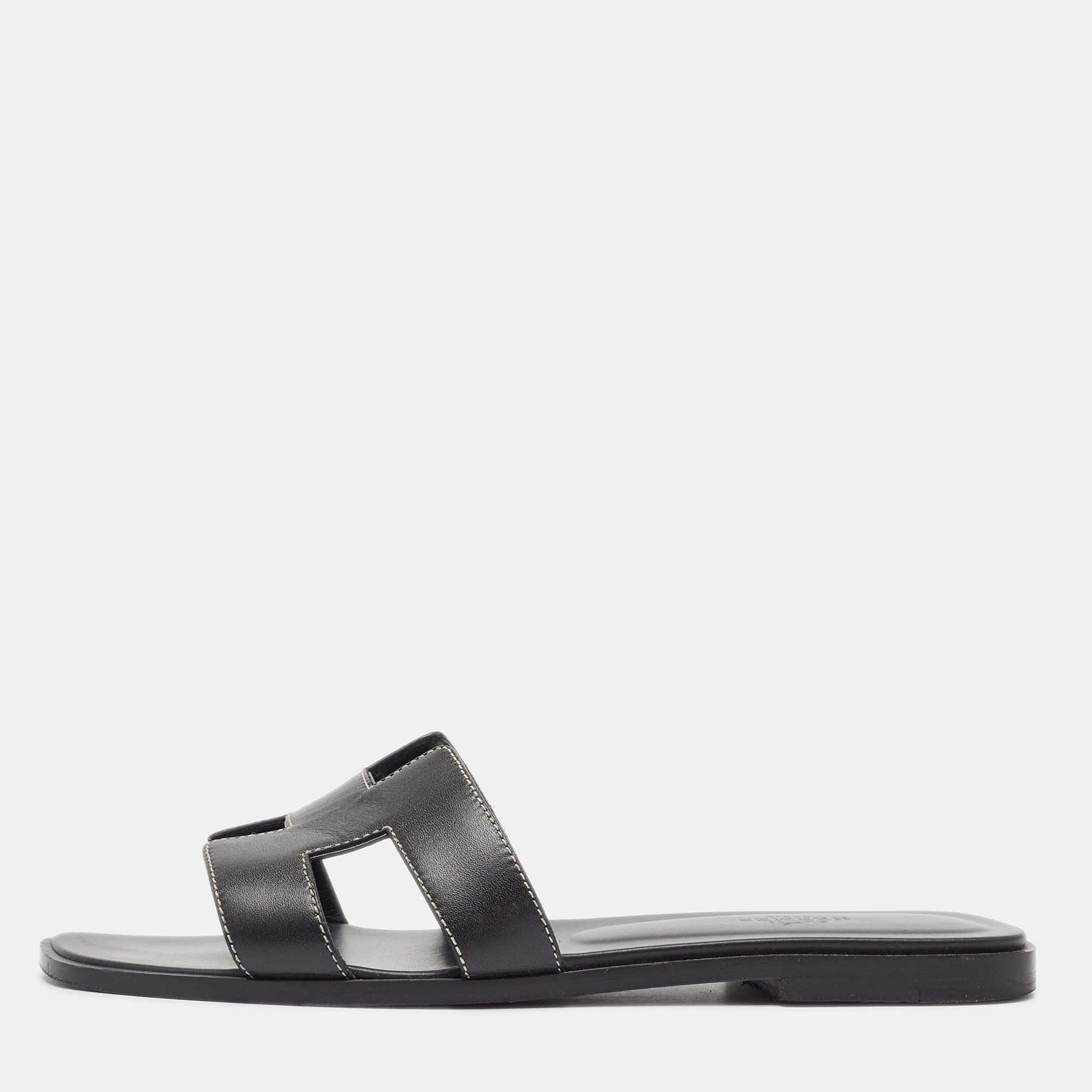 Pre Owned Hermes Black Leather Oran Flat Slides Size 39