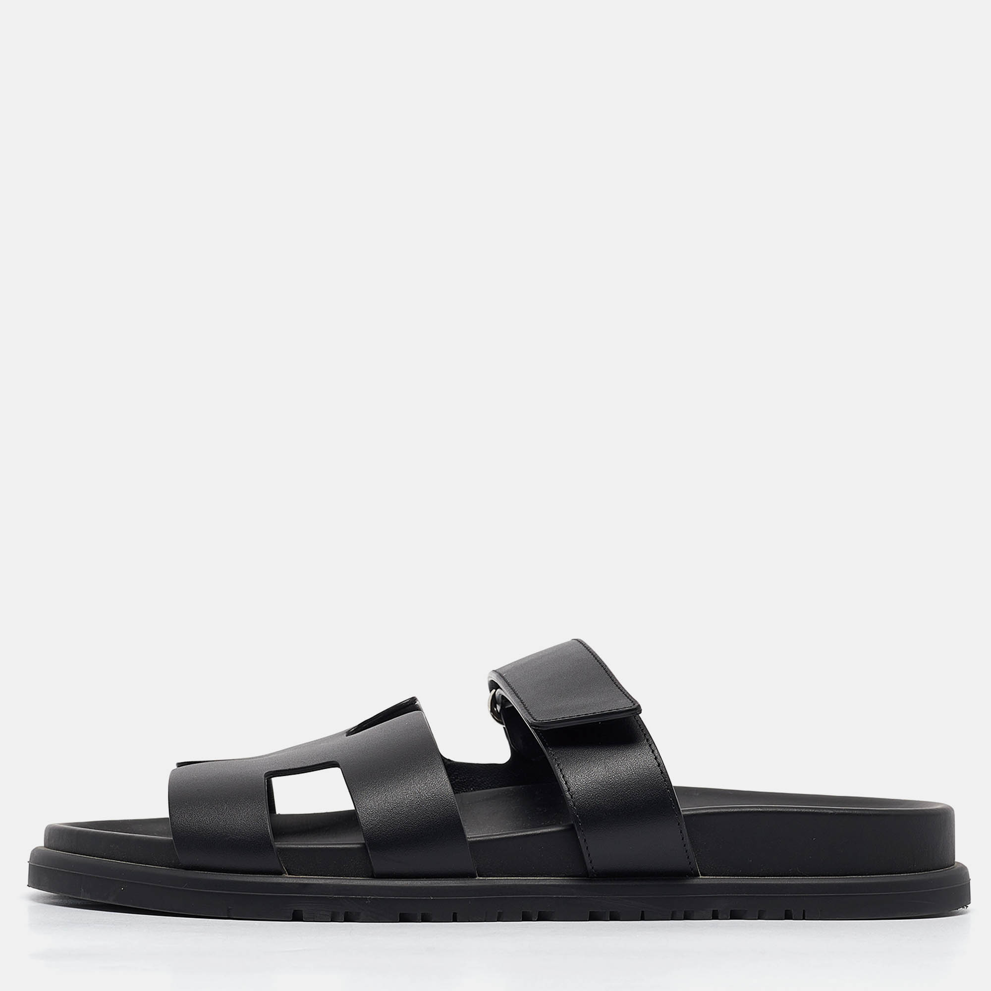 مملوكة مسبقًا Hermes Black Leather Chypre Flat Sandals Size 40