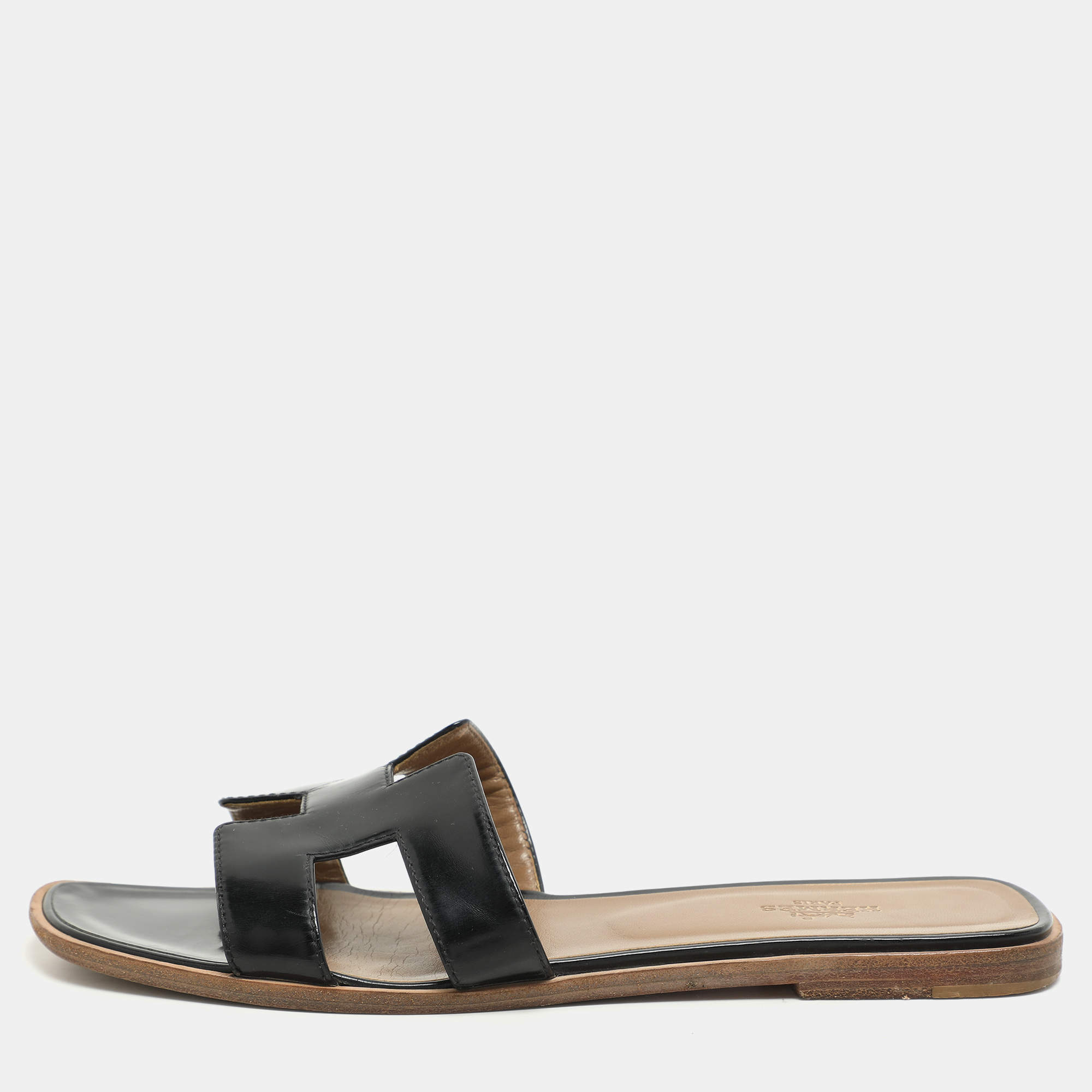 Hermes Black Patent Leather Oran Flat Sandals Size 39