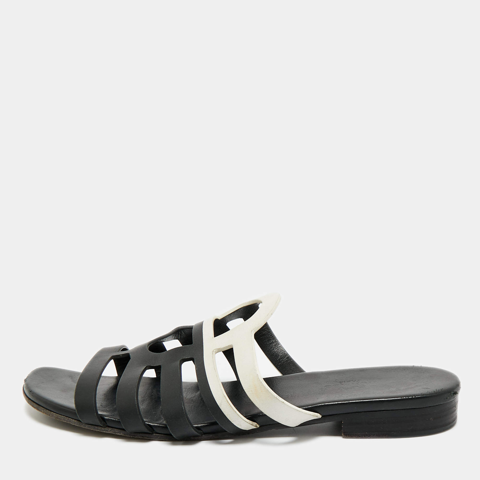 Pre Owned Hermes Black/White Leather Flat Slides Size 40