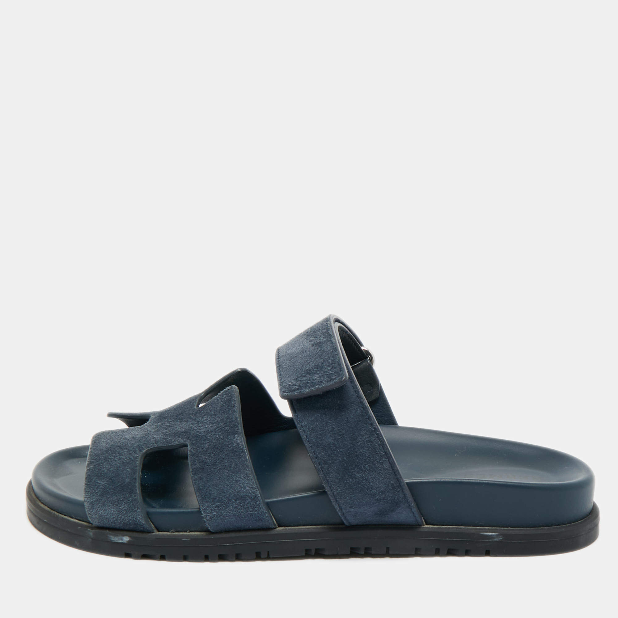 مملوكة مسبقًا Hermes Navy Blue Suede Chypre Sandals Size 38.5