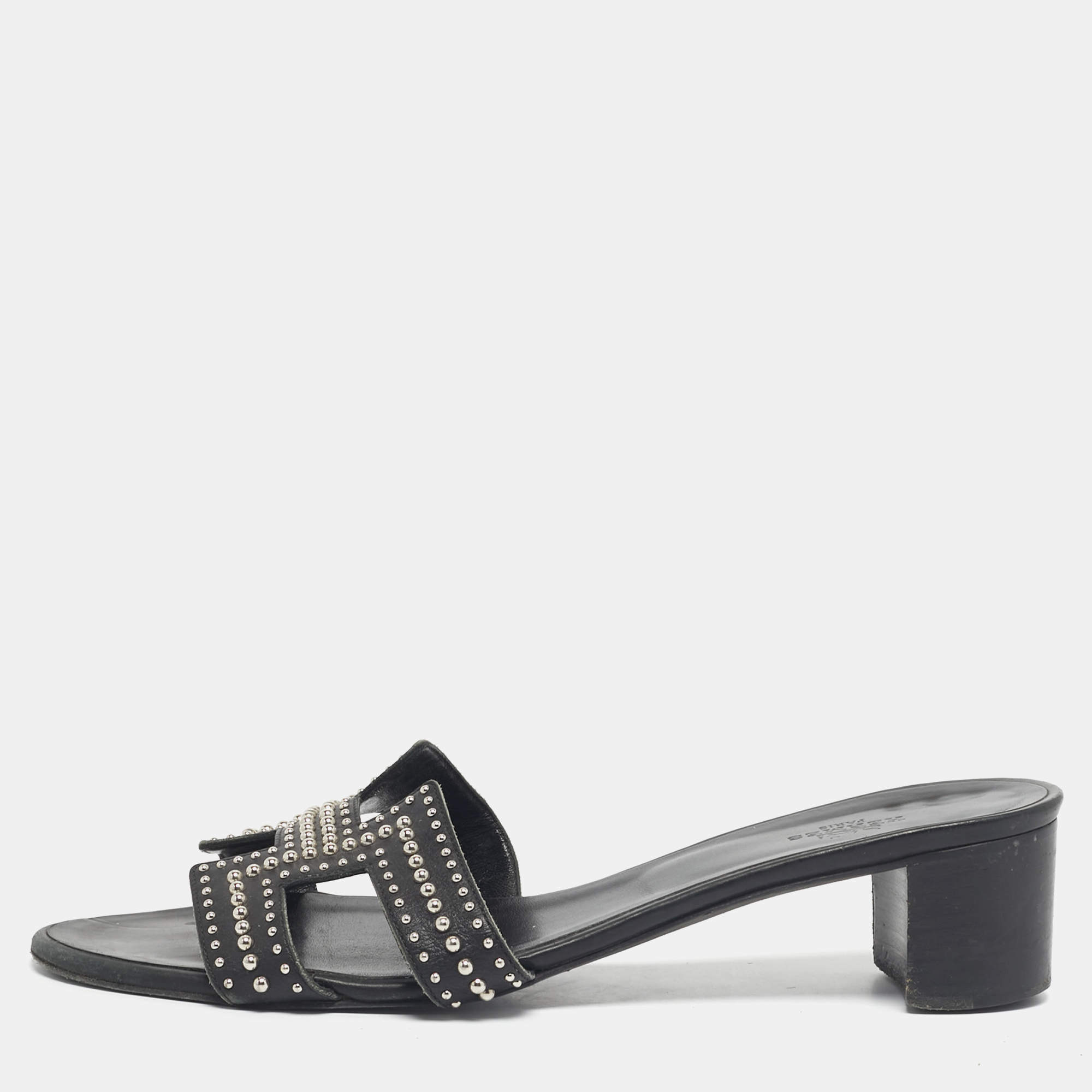 مملوكة مسبقًا Hermes Black Leather Studded Oasis Slide Sandals Size 39.5