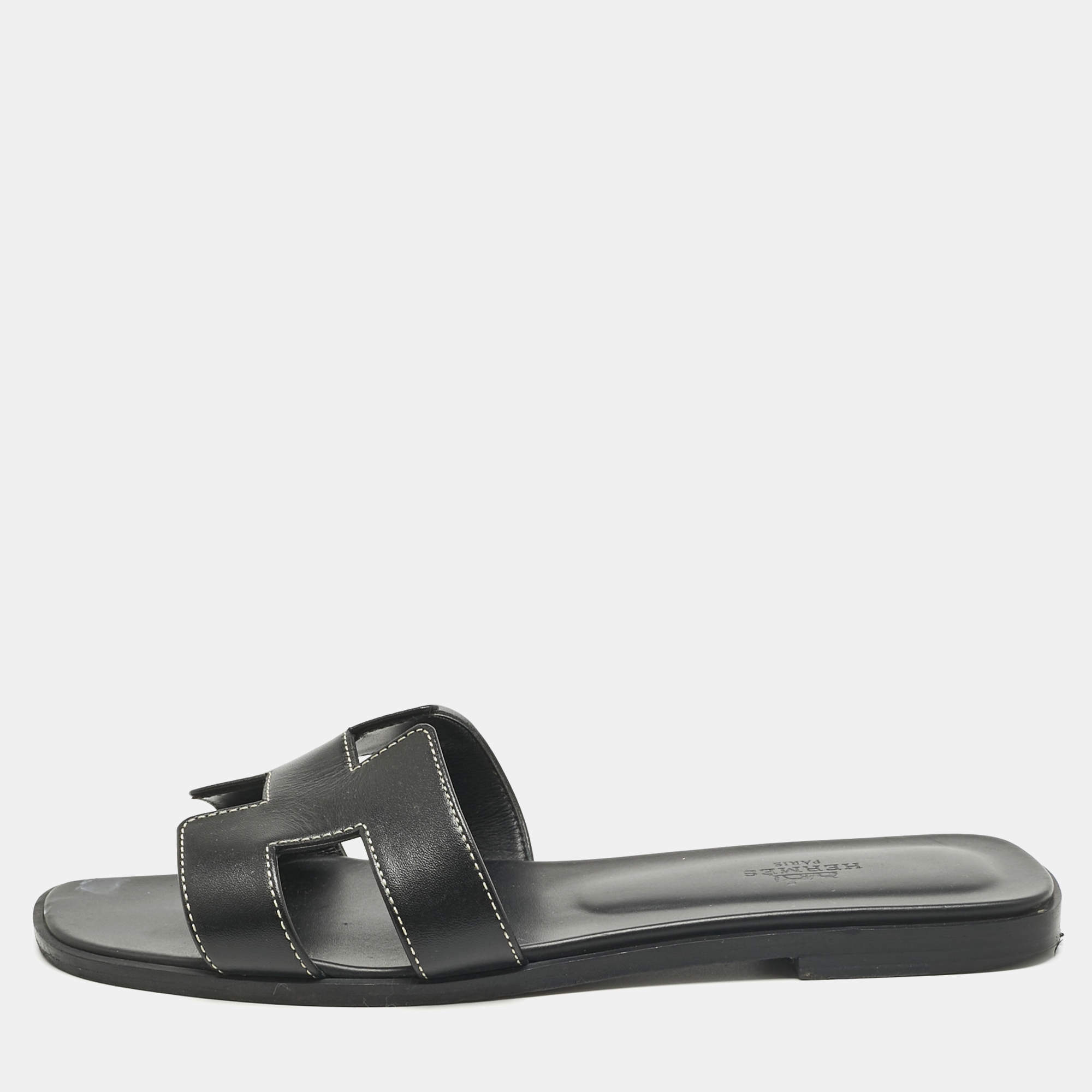 Pre Owned Hermes Black Leather Oran Flat Sandals Size 38.5
