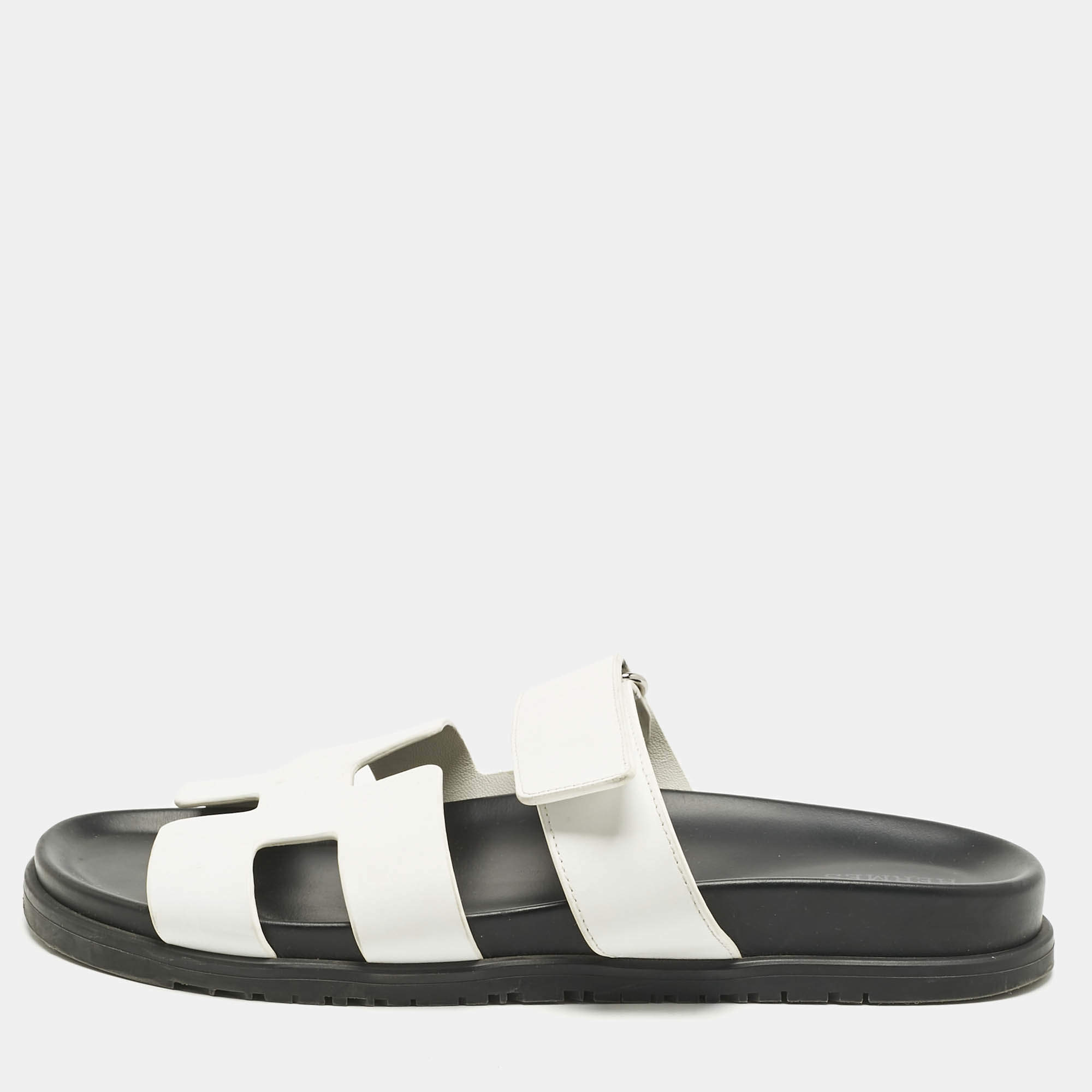 Pre Owned Hermes White Leather Chypre Flat Sandals Size 41