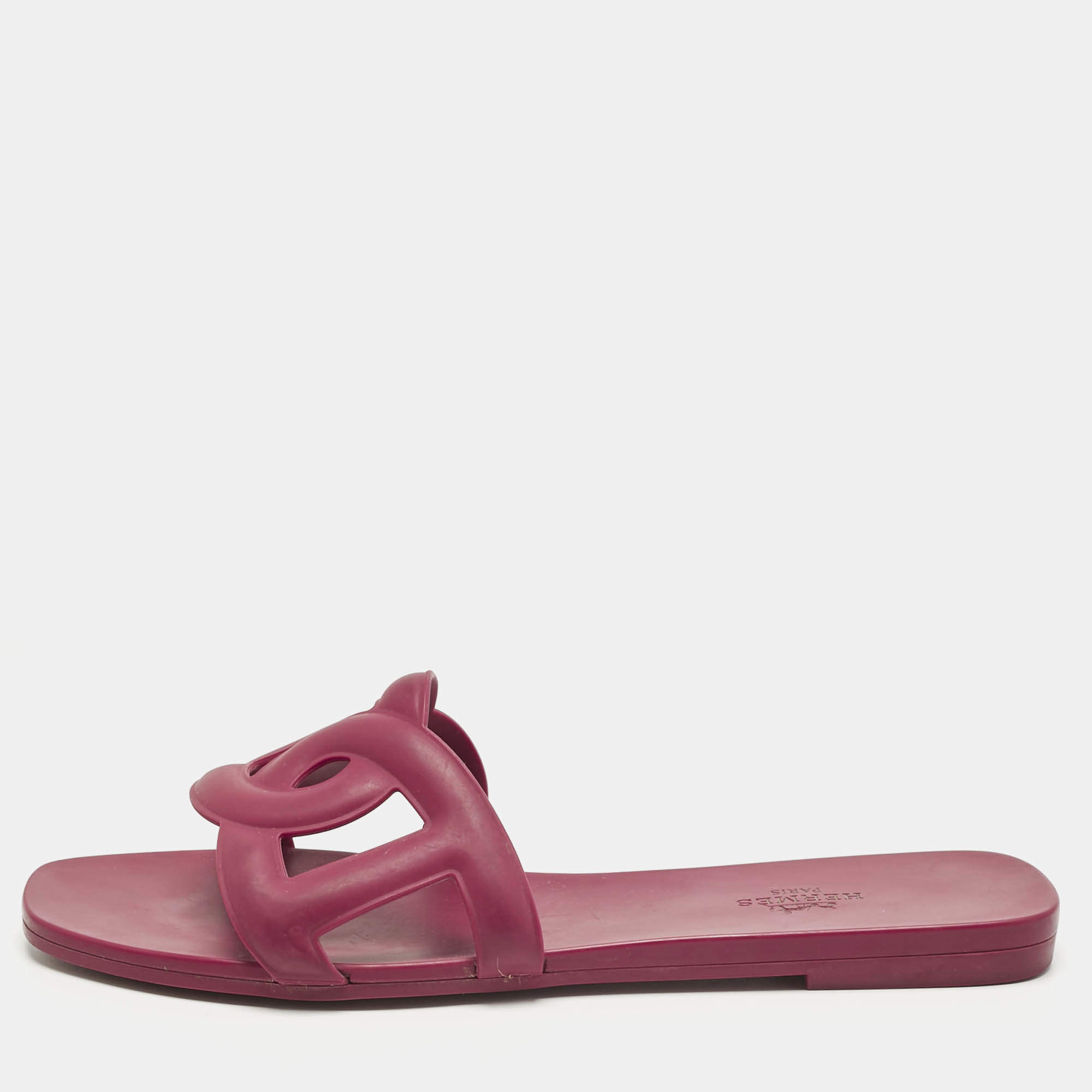 مملوكة مسبقًا Hermes Burgundy Rubber Aloha Flat Slides Size 38