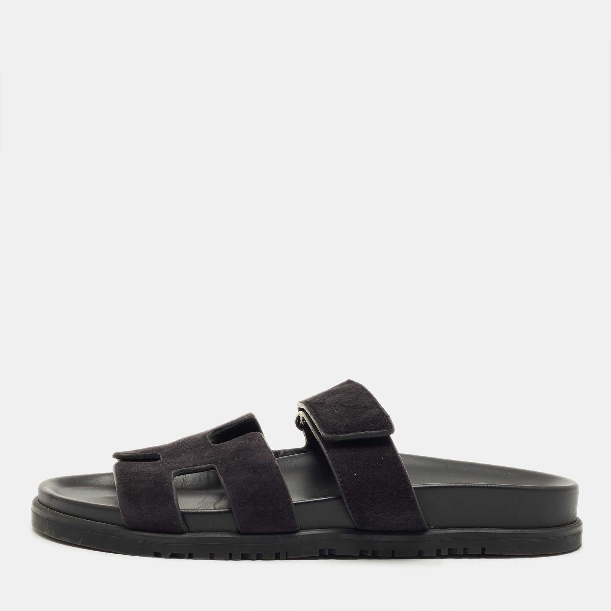 Pre Owned Hermes Black Suede Chypre Flat Sandals Size 39