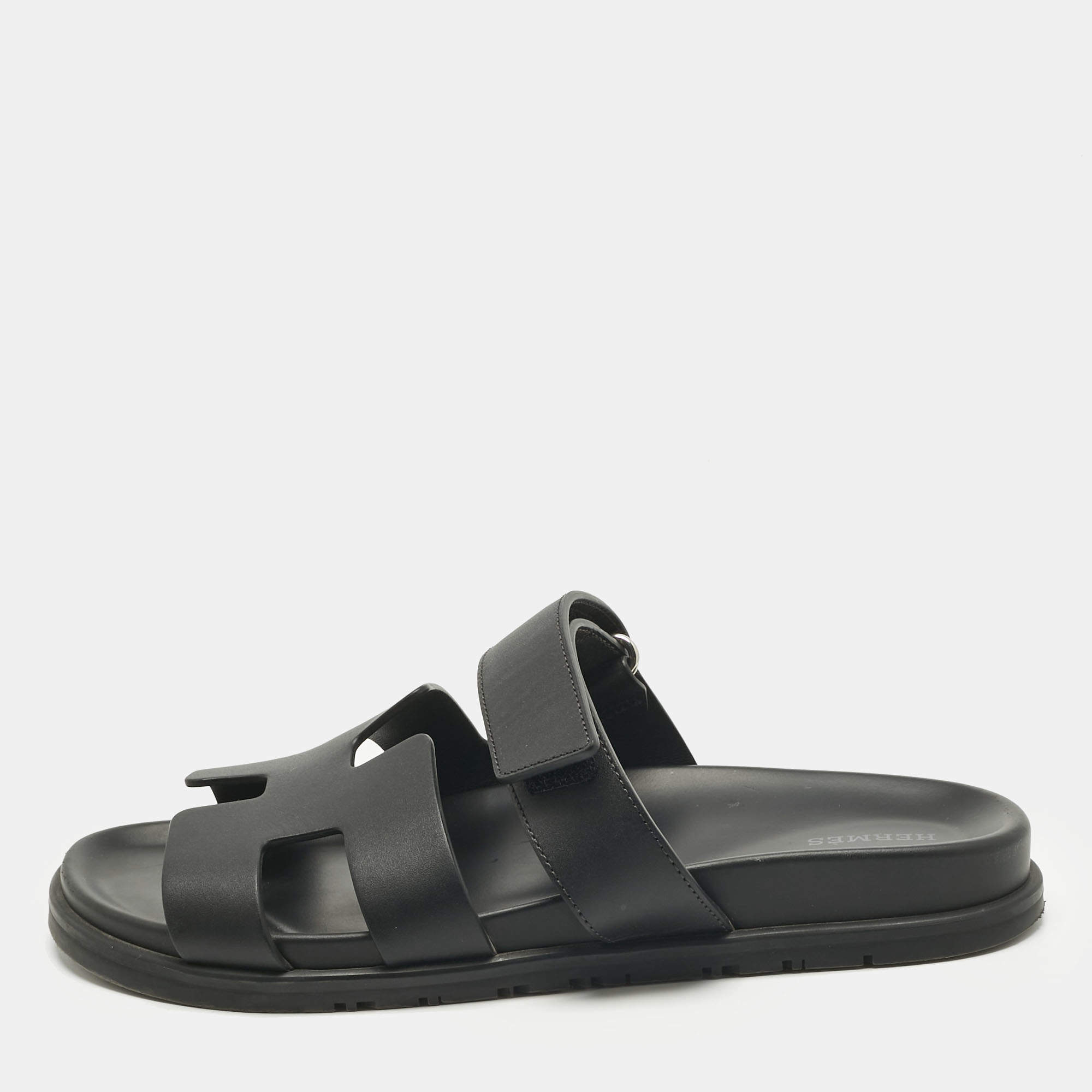 Pre Owned Hermes Black Leather Chypre Flat Sandals Size 40.5