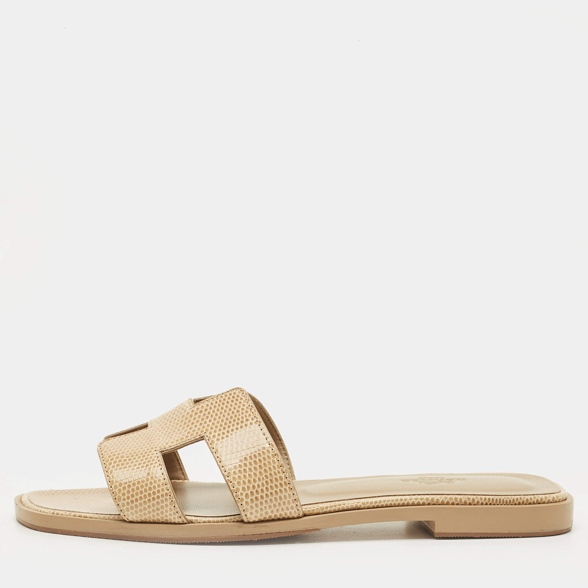 Pre Owned صندل فلات هيرمس أوران جلد أبيض مقاس 38