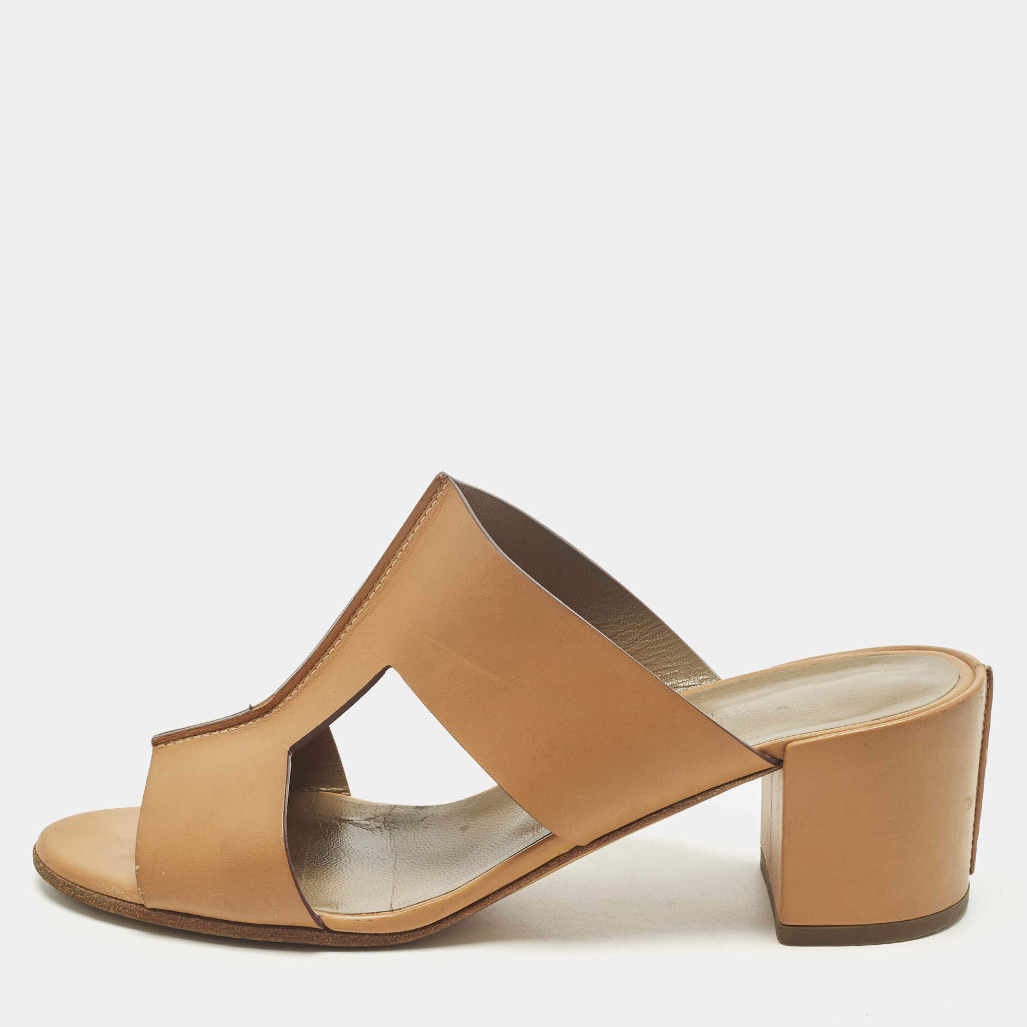 مملوكة مسبقًا صندل هيرمس كعب عريض اوستيا جلد بني طبيعي مقاس 38