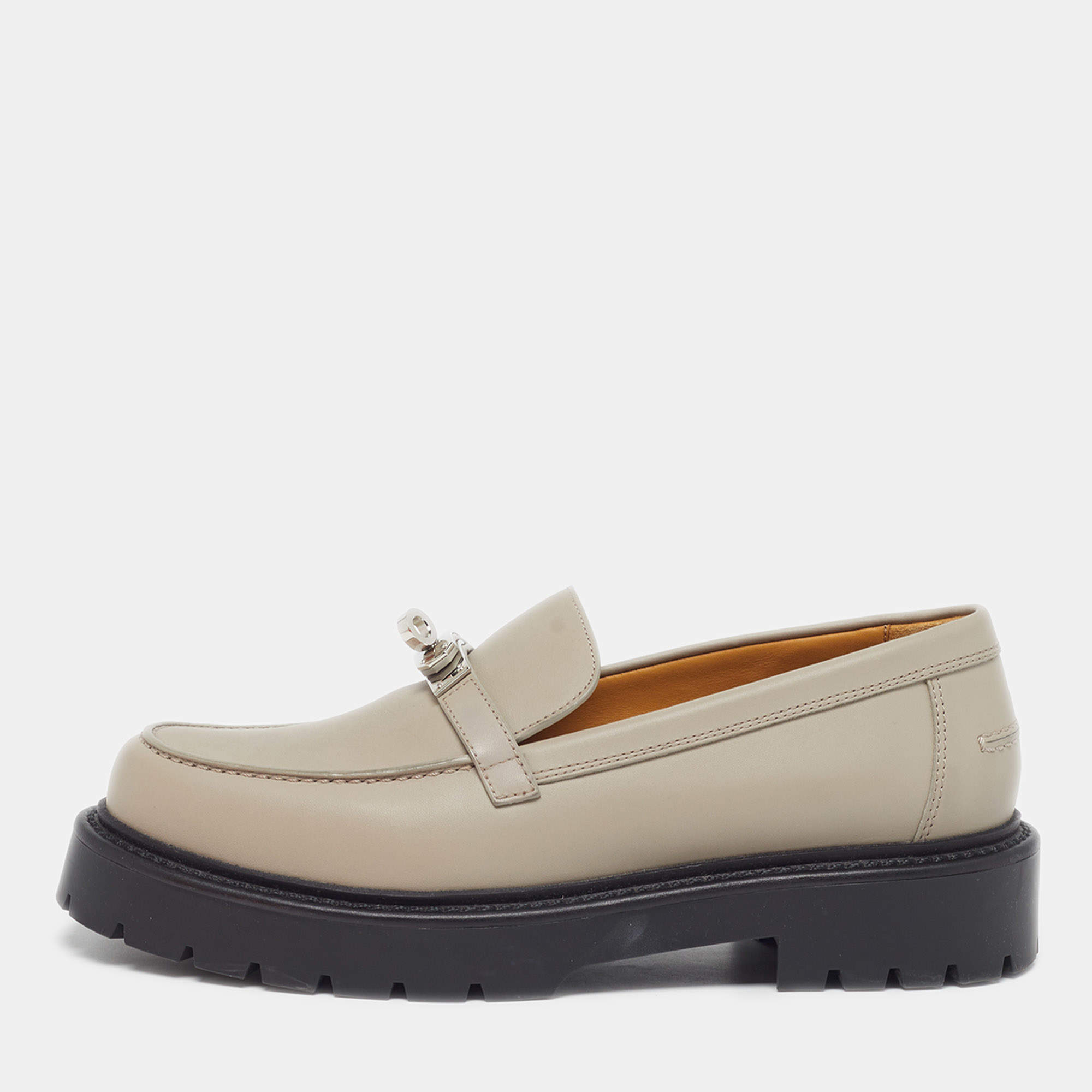 مملوكة مسبقًا Hermes Icone Size 38 Grey Leather Loafers