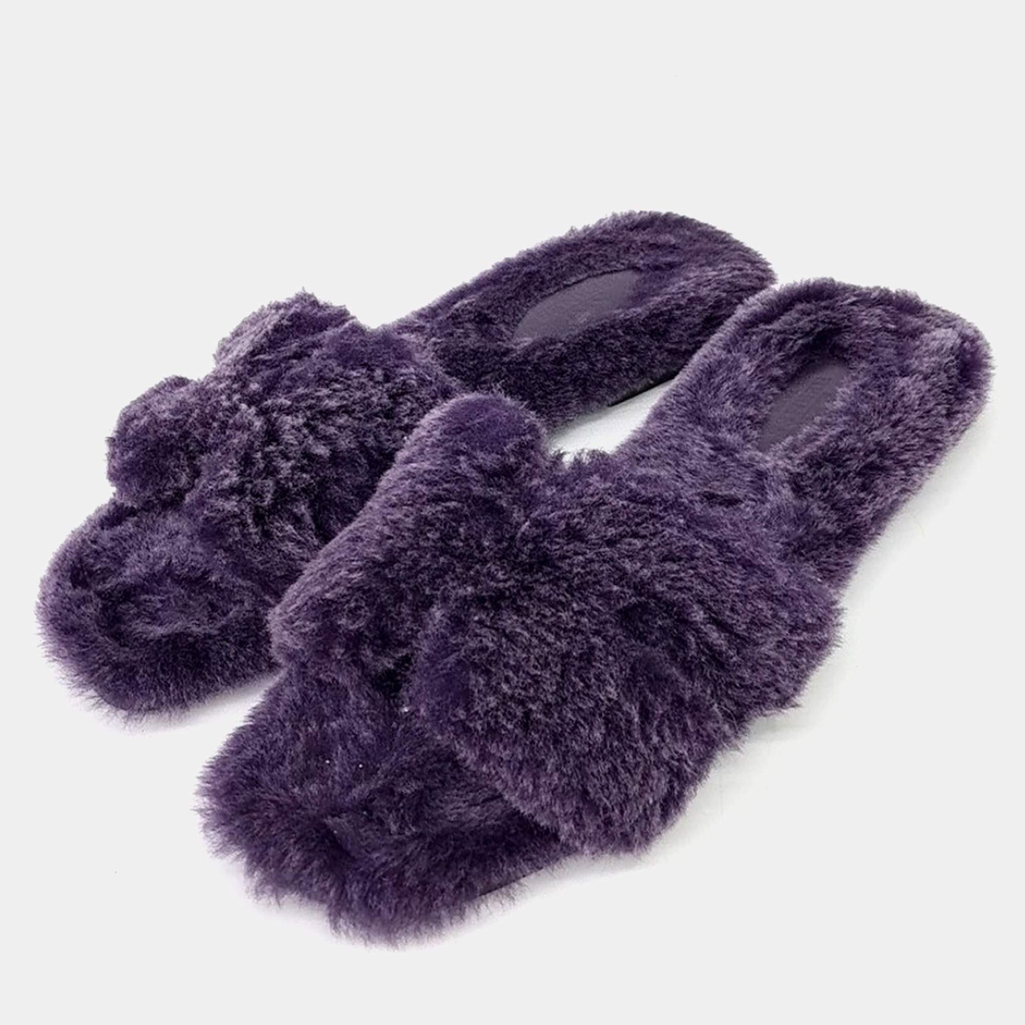 Pre Owned Hermès Purple Shearling Oran Slippers EU 36.5