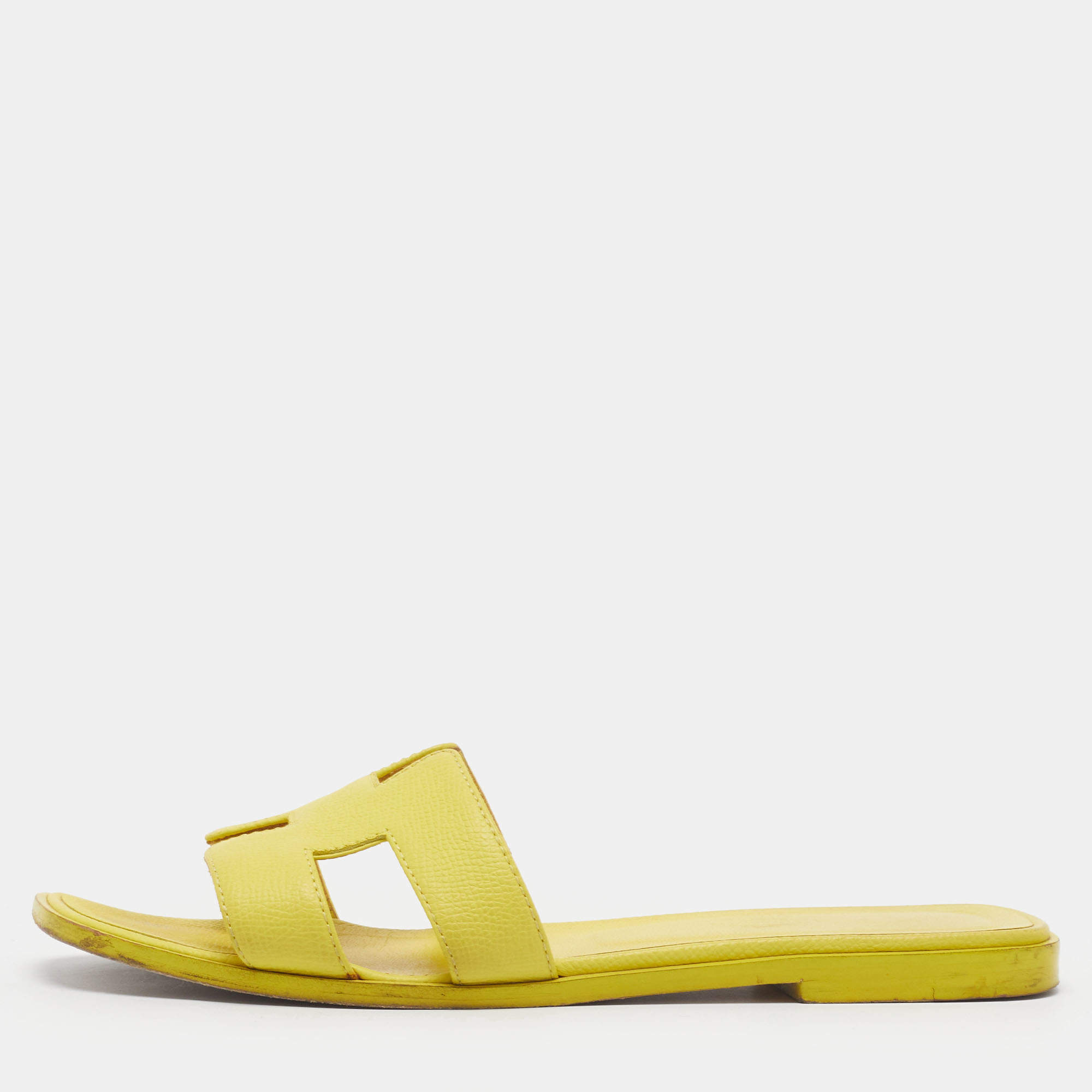 Pre Owned Hermès Oran Size 38.5 Yellow Leather Flat Slide