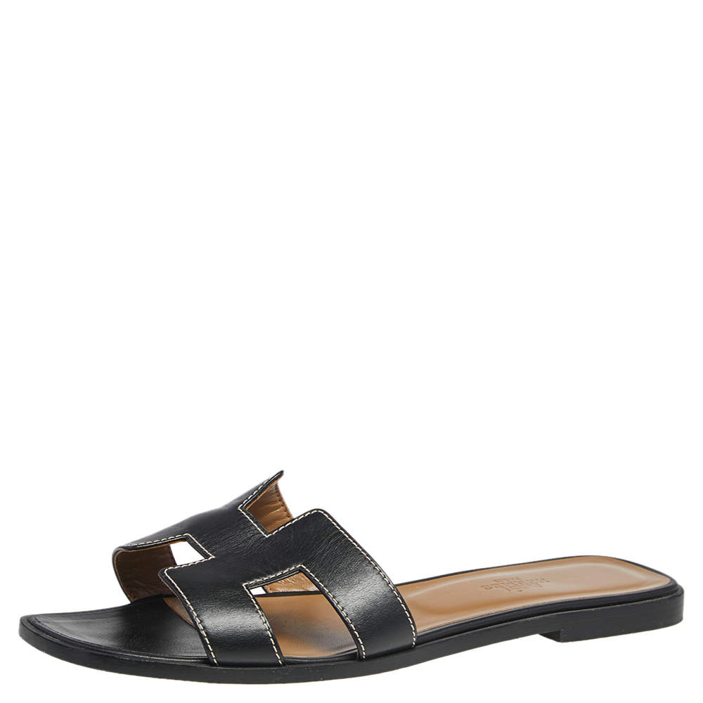Pre Owned Hermes Black Leather Oran Flat Sandals Size 39