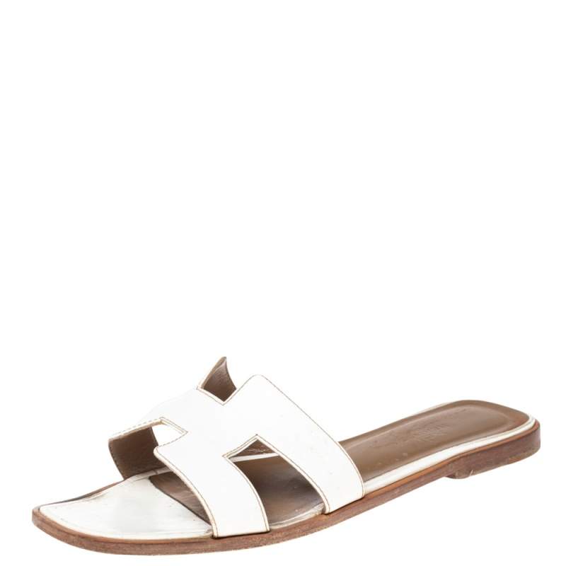 Pre Owned Hermes White Leather Oran Slide Sandals Size 38.5