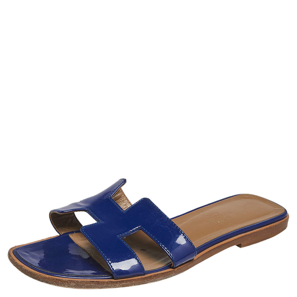 Hermés Blue Patent Leather Oran Slide Sandals Size 37