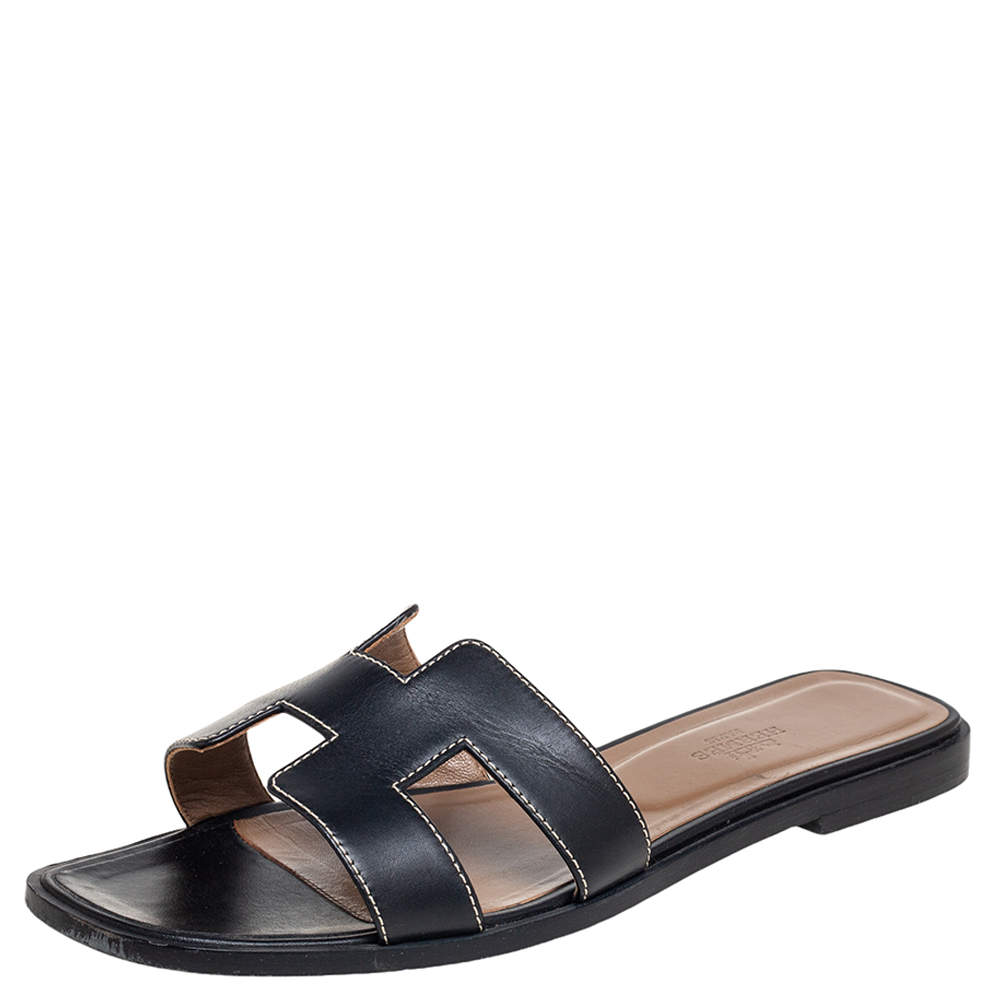 Hermes Black Leather Oran Flat Slides Size 38.5 Hermes | The Luxury Closet