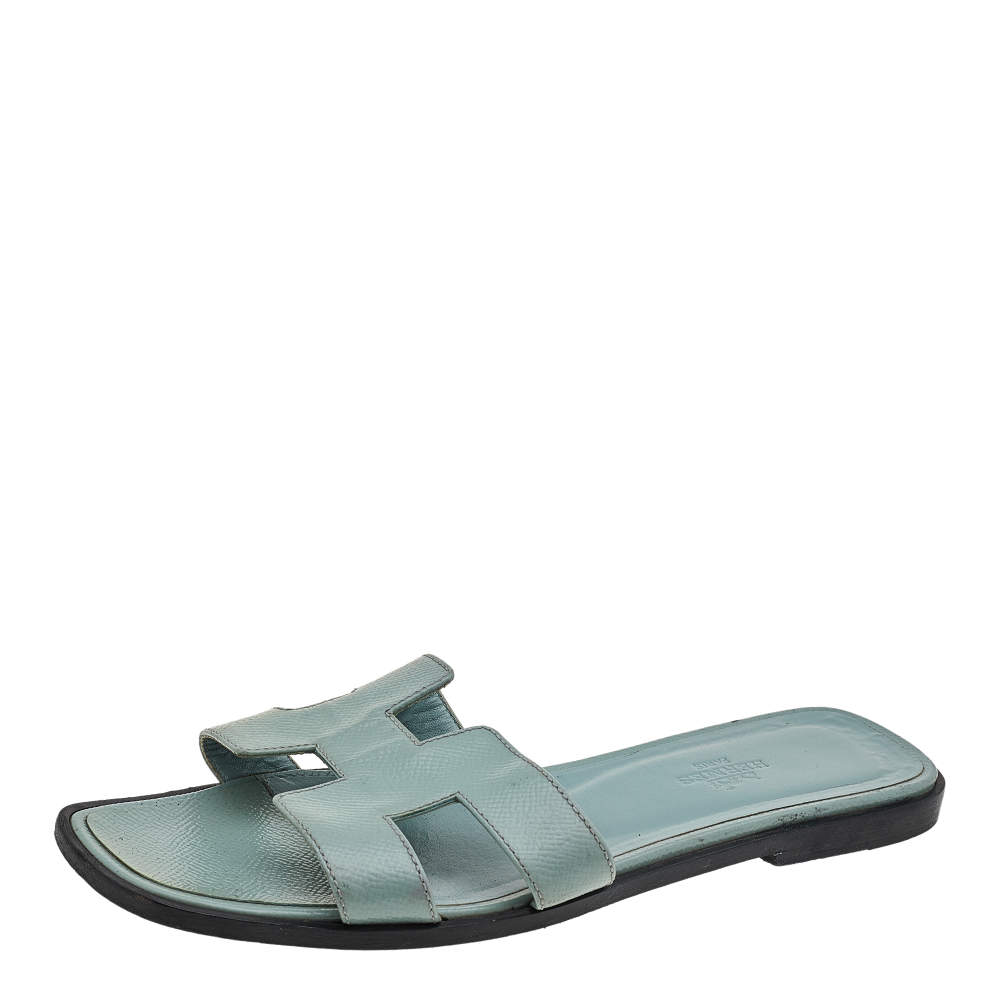 Pre Owned Hermes Sea Green Patent Leather Oran Flat Sandals Size 38