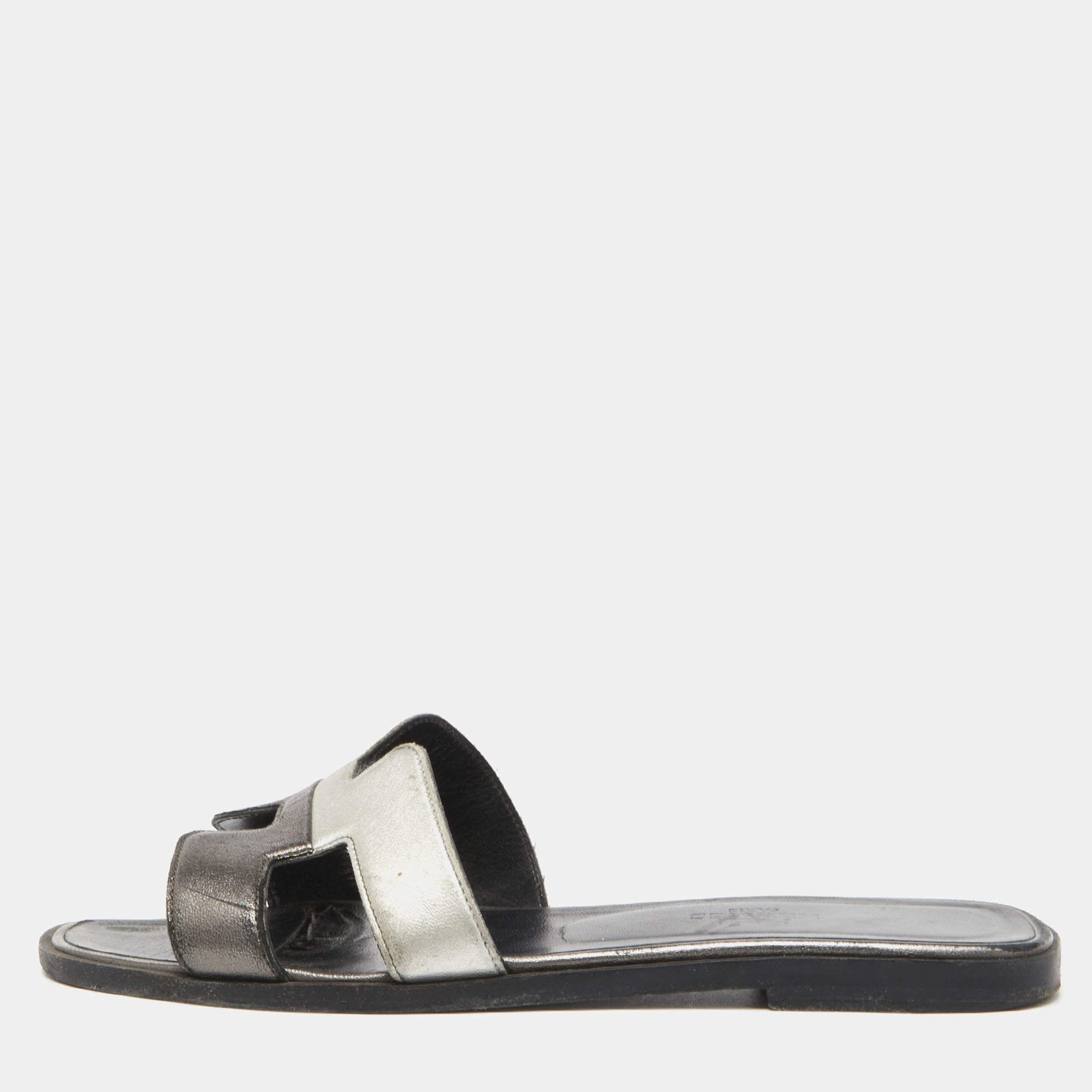 Hermes Metallic Silver Leather Oran Slide Flats Size 37