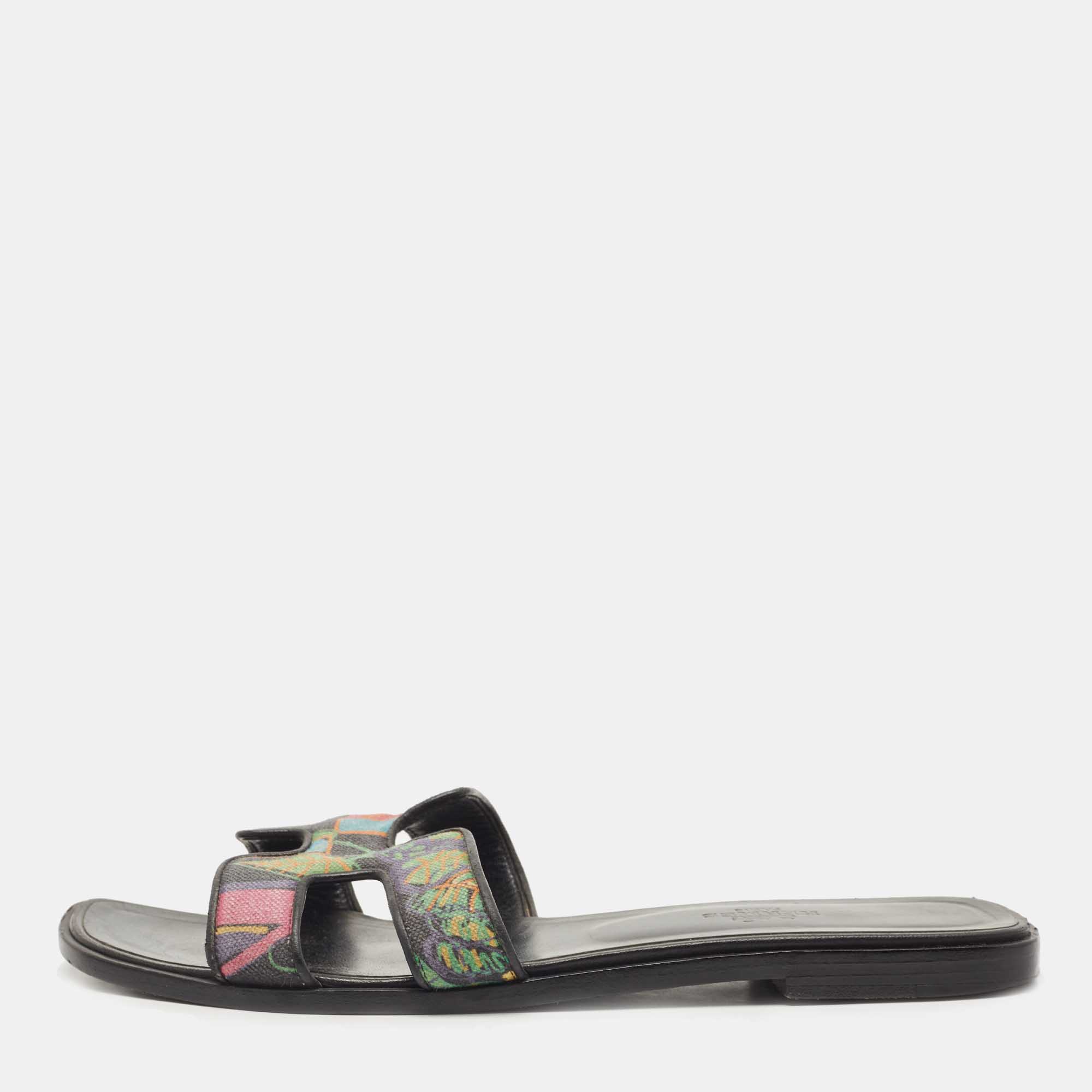 مملوكة مسبقًا Hermes Multicolor Modernisme Tropical Print Canvas Oran Flat Slides Size 38.5
