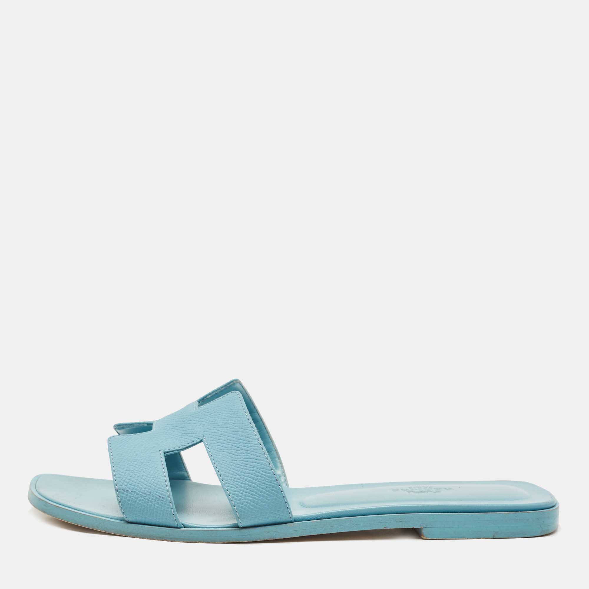 مملوكة مسبقًا Hermes Blue Leather Oran Sandals Size 39.5