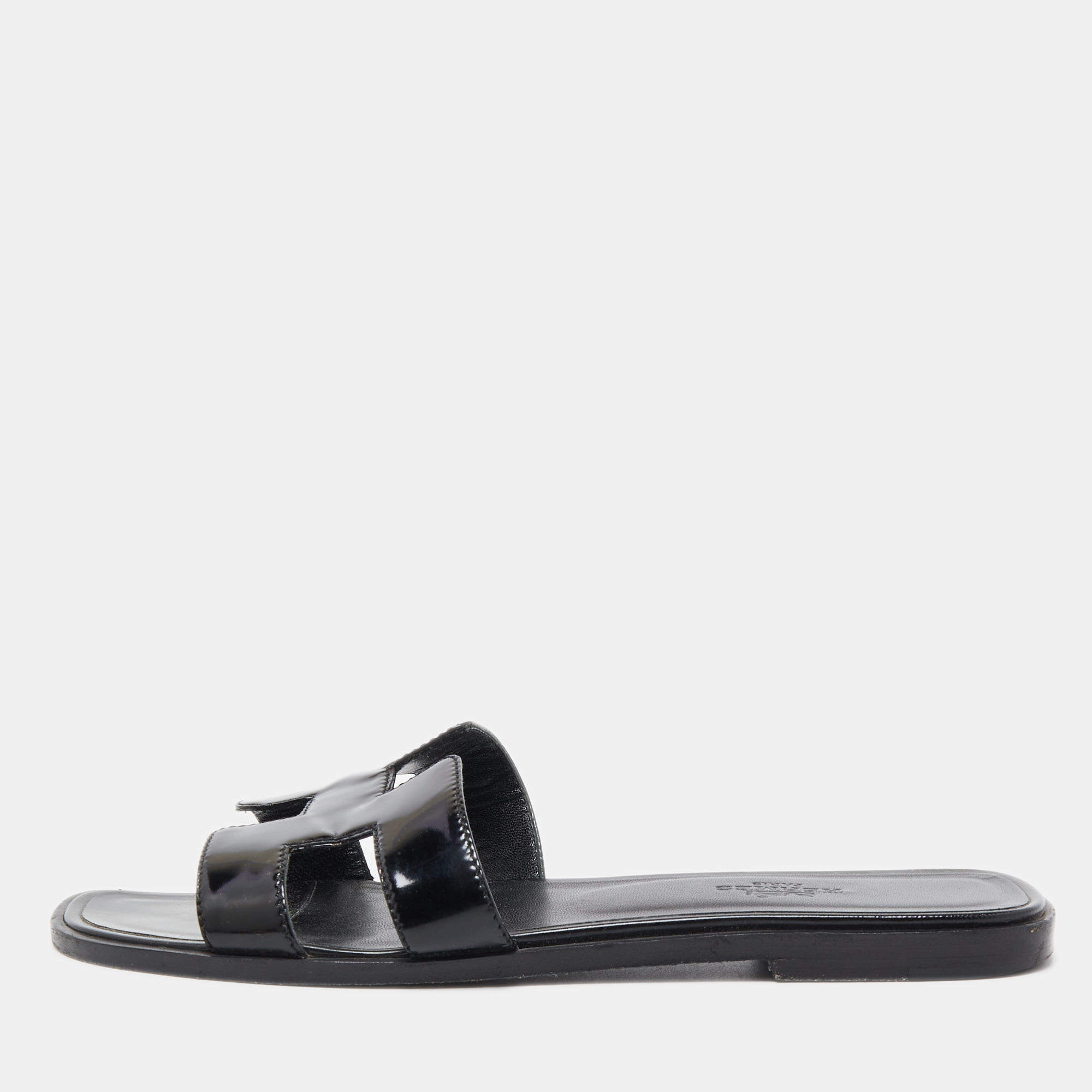Pre Owned Hermes Black Patent Leather Oran Flat Slides Size 37