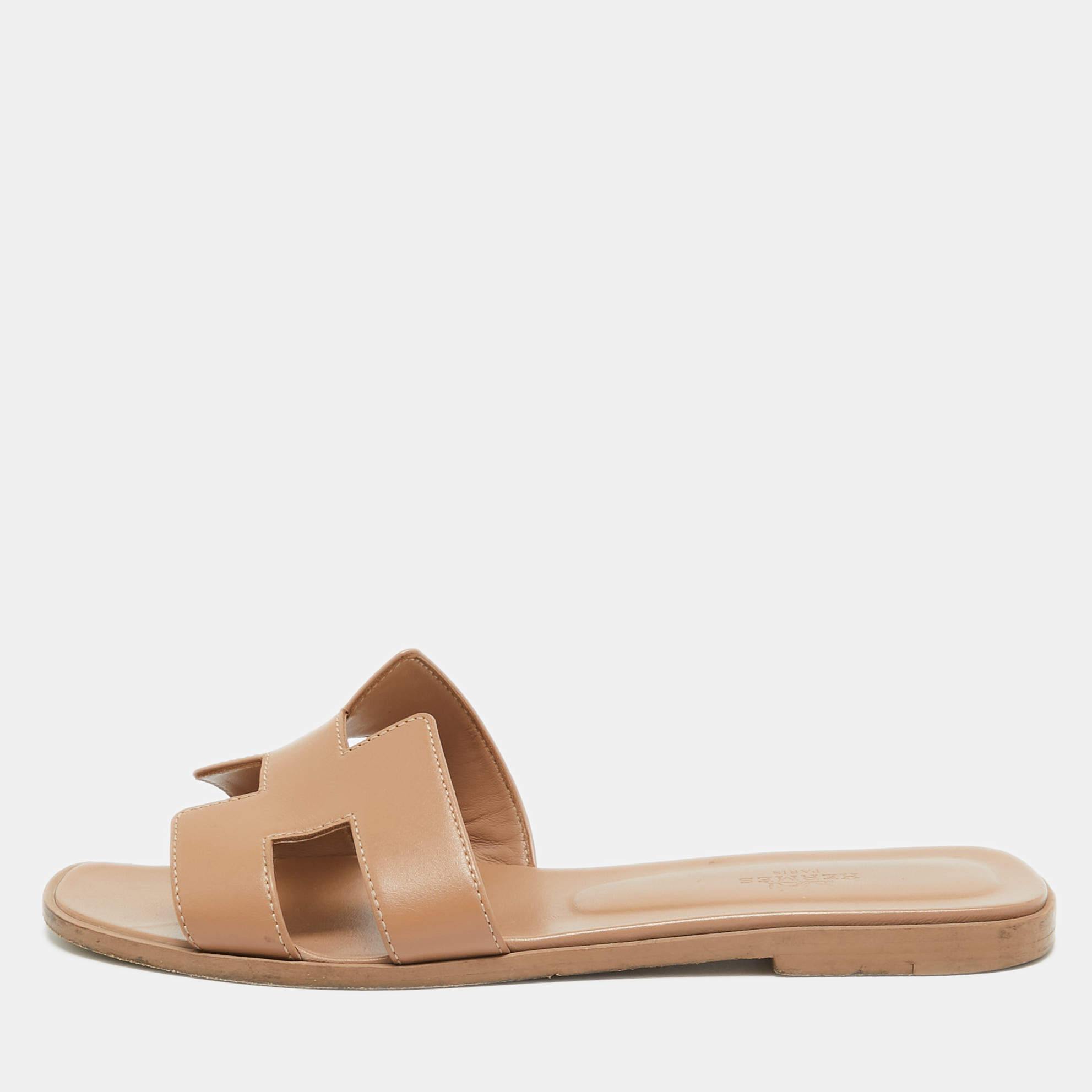 مملوكة مسبقًا Hermes Light Brown Leather Oran Flat Slides Size 39