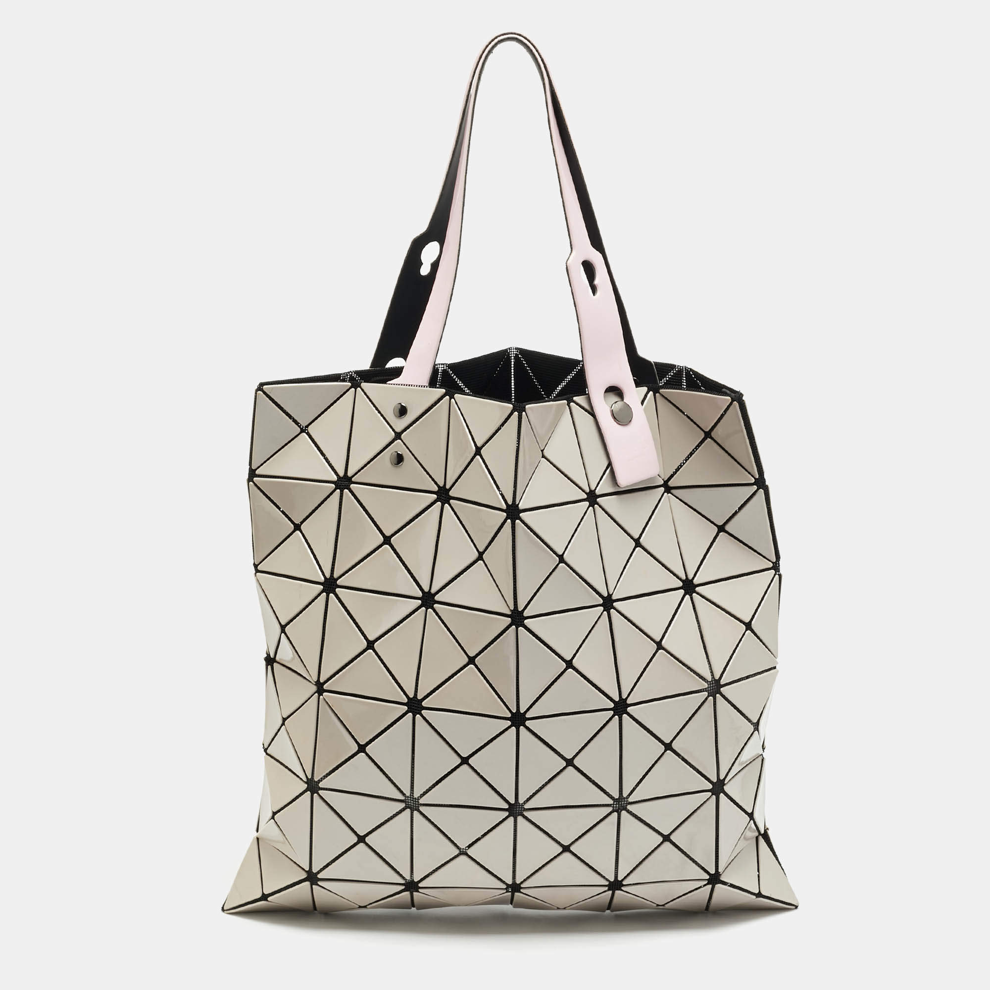 Pre Owned حقيبة يد توت إيسي مياكي بيج/زهري من PVC ونايلون شبكي باو باو