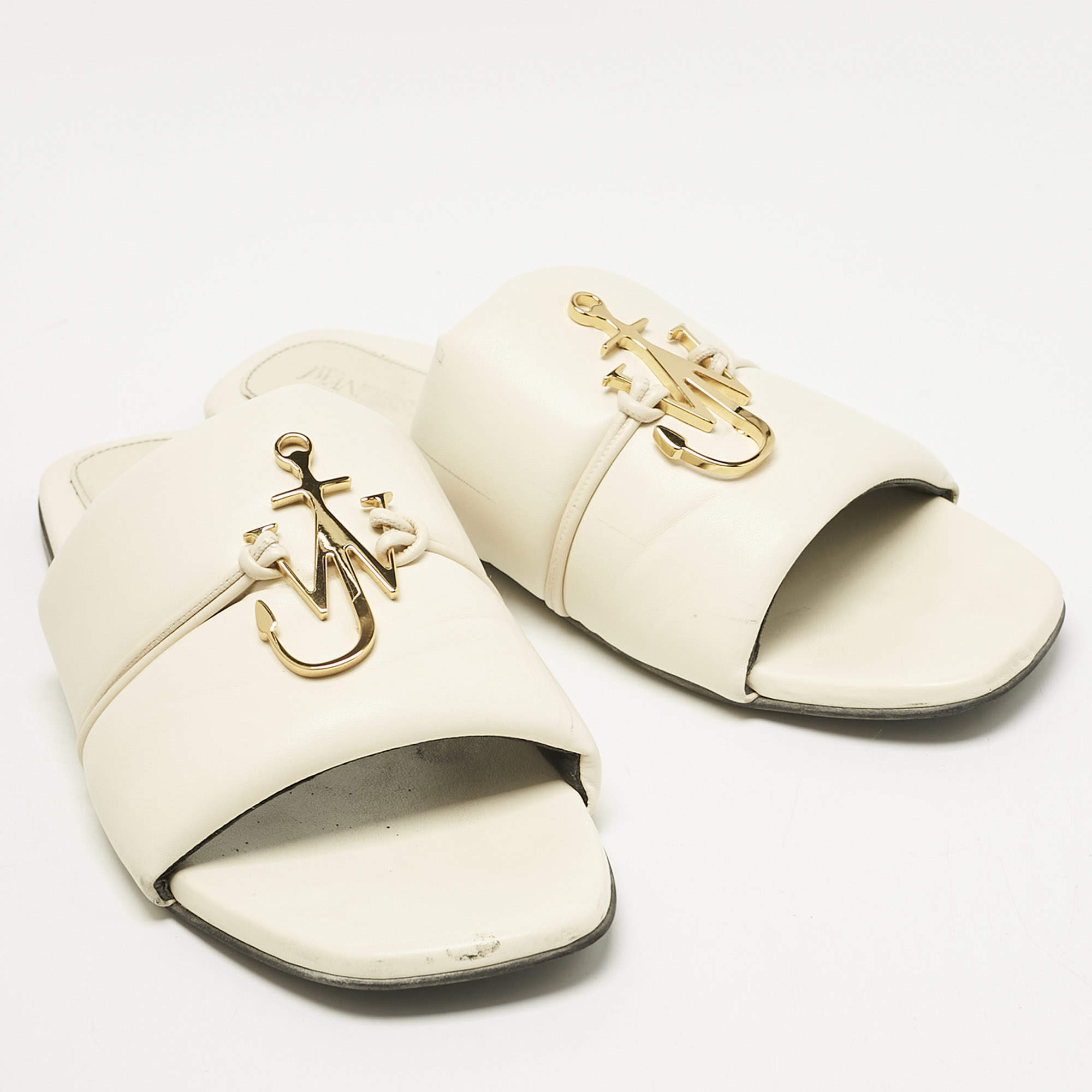 Pre Owned J.W.Anderson Cream Leather Slide Sandals Size 41