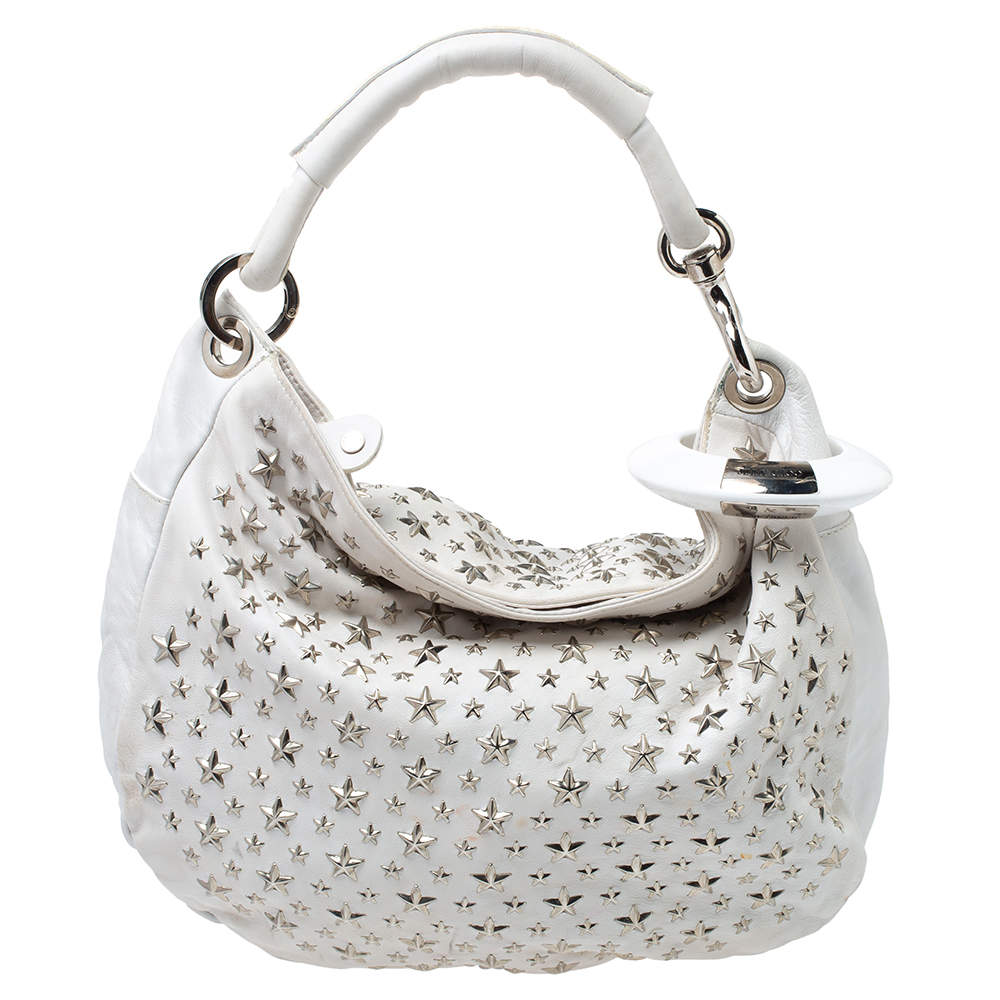 مملوكة مسبقًا Jimmy Choo White Leather Small Star Studded Solar Hobo