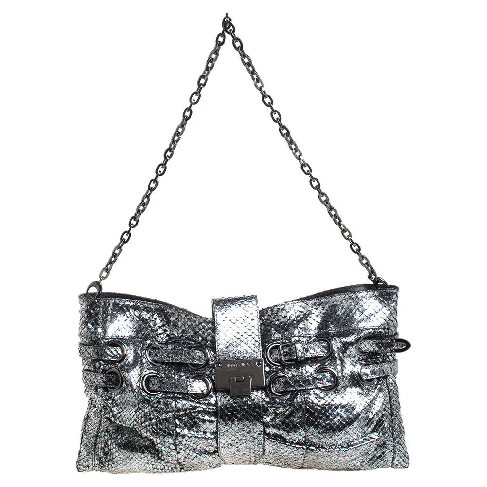 مملوكة مسبقًا Jimmy Choo Silver Python Effect Patent Leather Riki Chain Shoulder Bag