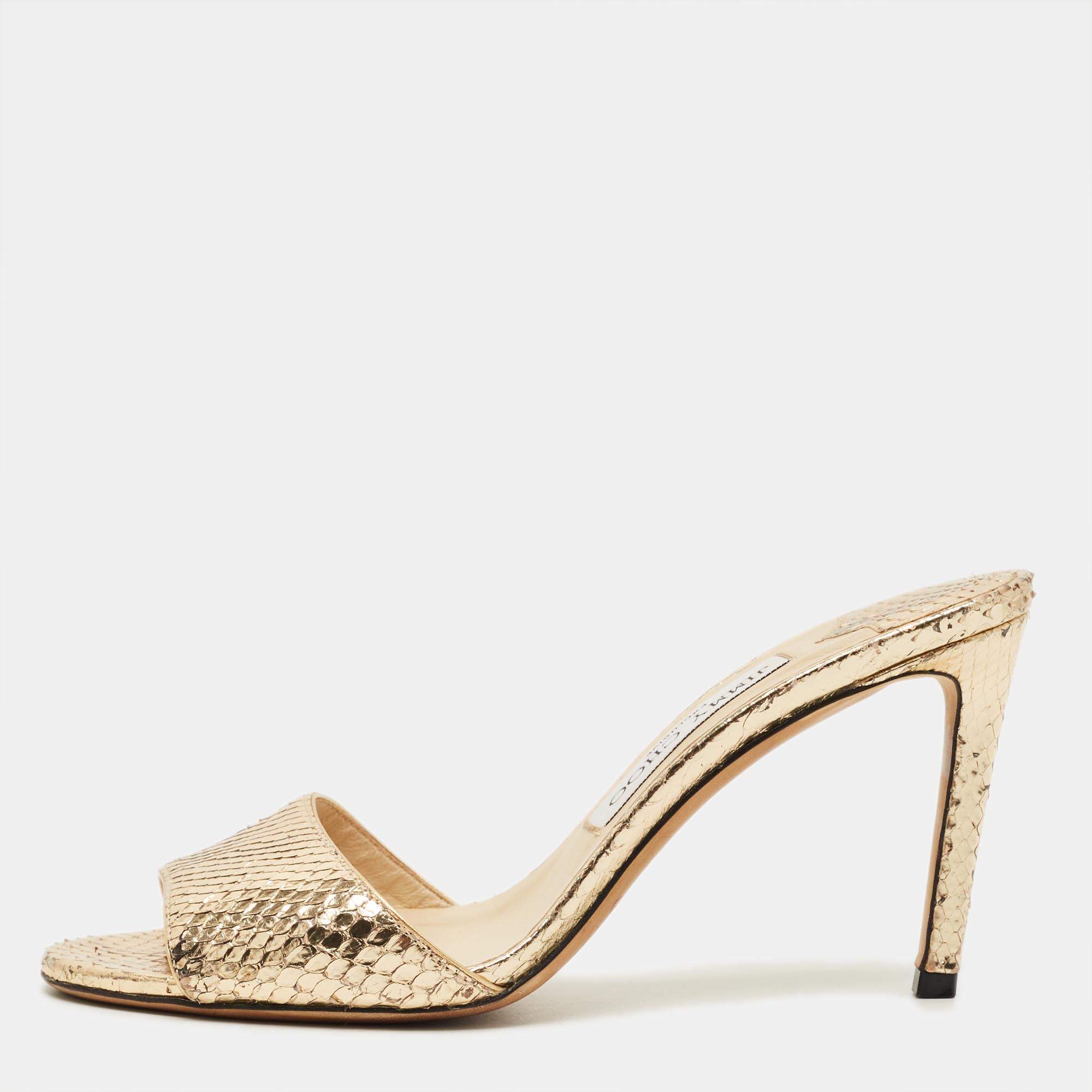 Pre Owned صندل جيمي تشو ستيزي جلد ذهبي بنقشة جلد الثعبان مقاس 37