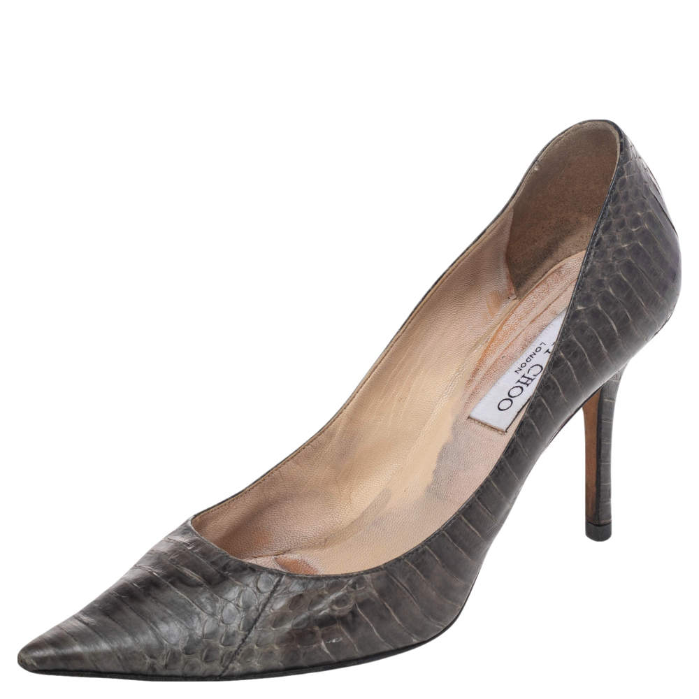 مملوكة مسبقًا حذاء كعب عالي جيمي تشو جلد ثعبان الماء رصاصي مقدمة مدببة مقاس 39.5