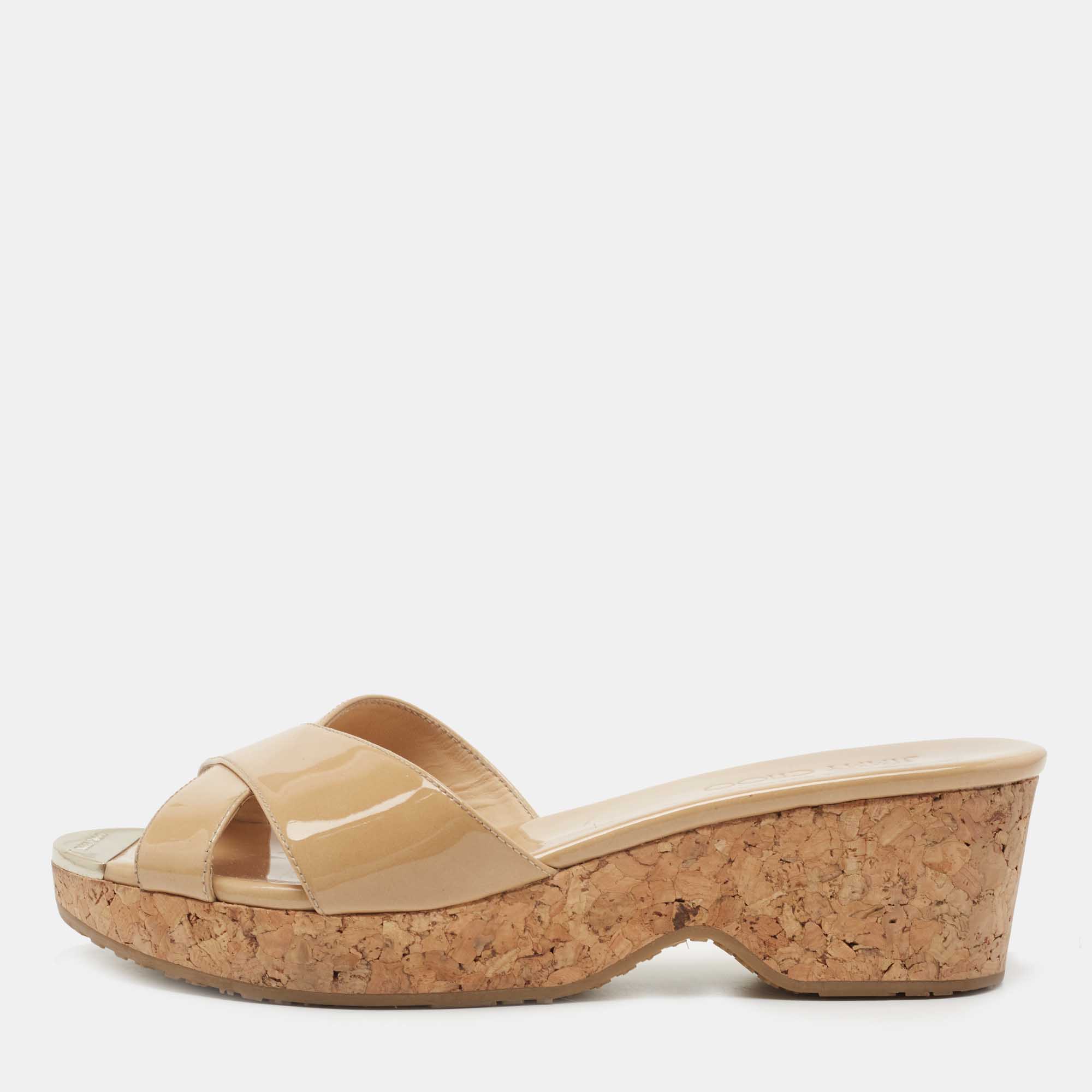 مملوكة مسبقًا Jimmy Choo Beige Patent Leather Prima Slide Sandals Size 39