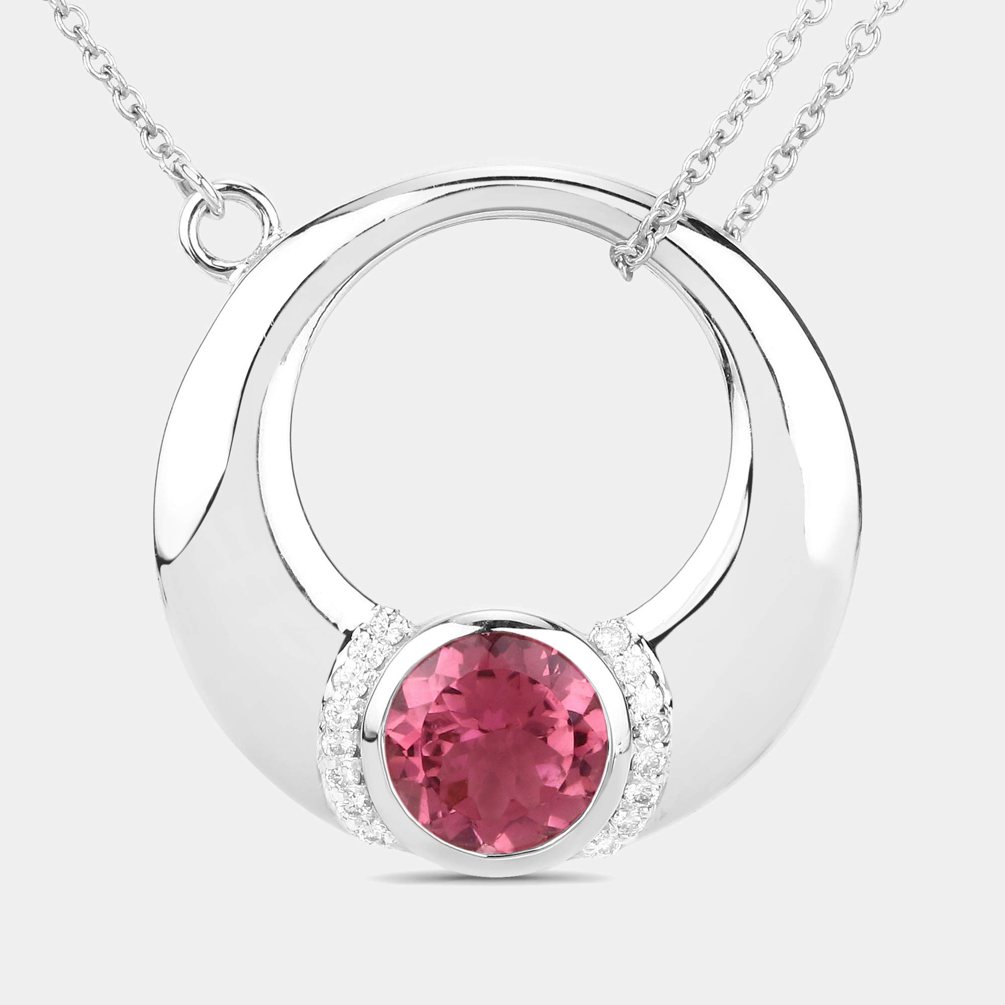 Pre Owned قلادة ذهب أبيض عيار 14 تورمالين وردي وألماس 1.88 قيراط دائرة