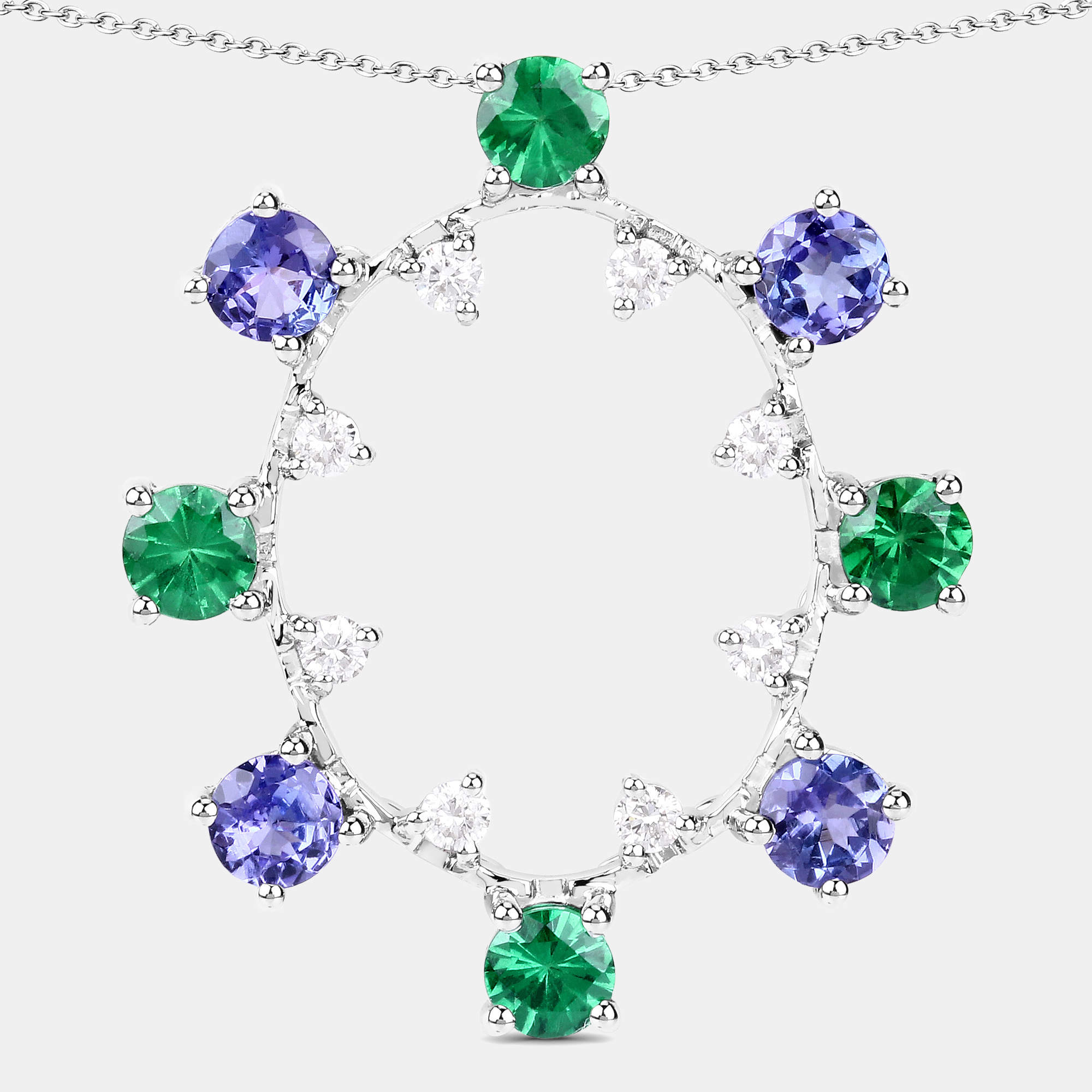 مملوكة مسبقًا دلاية دائرية بحجر متعدد وماس 2.26 قيراط وذهب أبيض عيار 14 قيراط